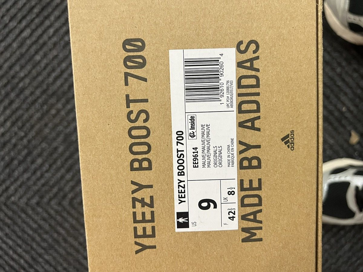 Adidas Adidas Yeezy 700 “Mauve” Size US 9 / EU 42 - 8 Thumbnail