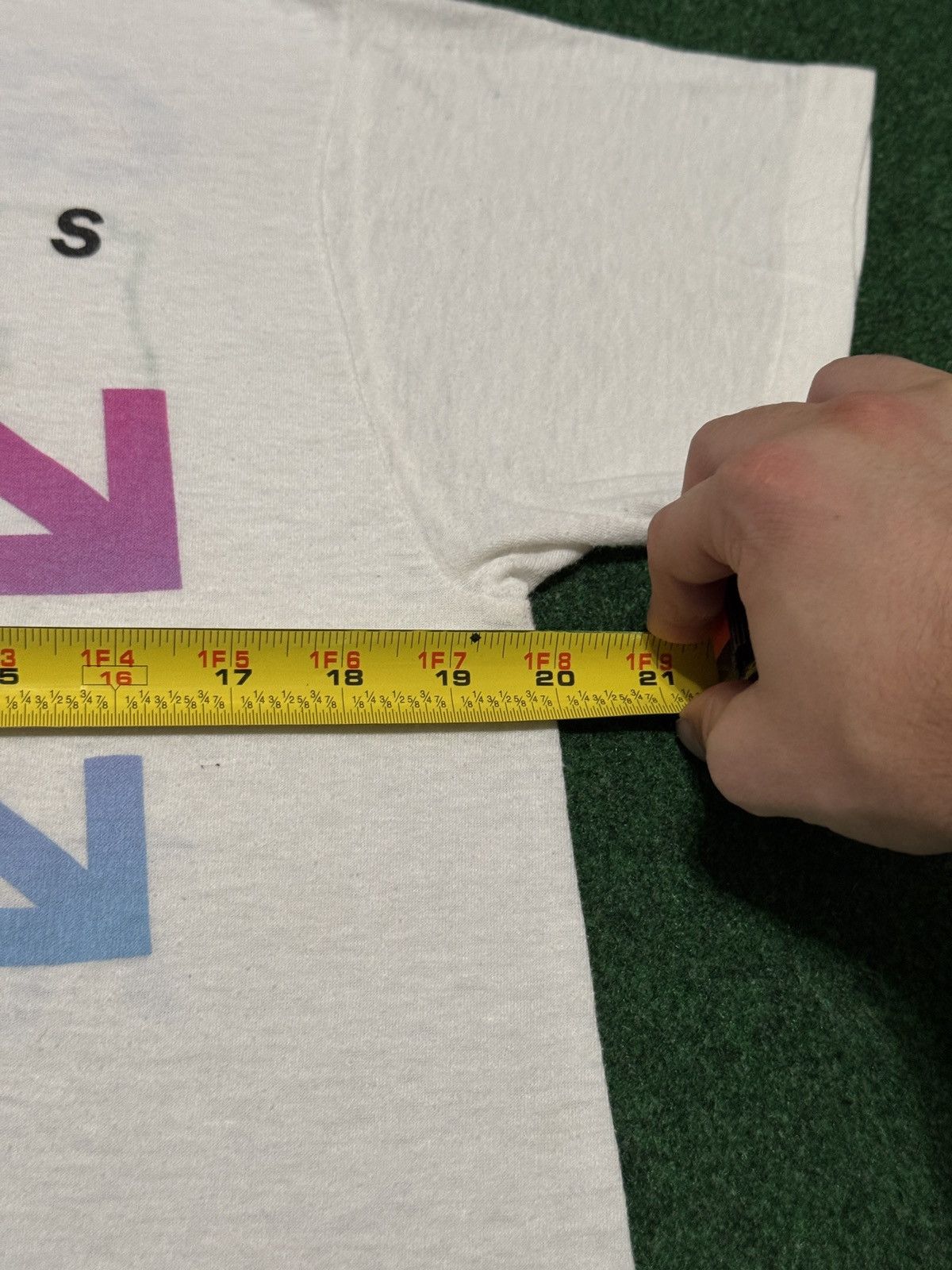 Band Tees Vintage 80s Genesis RARE Concert Invisible Touch T Shirt Size US L / EU 52-54 / 3 - 6 Thumbnail