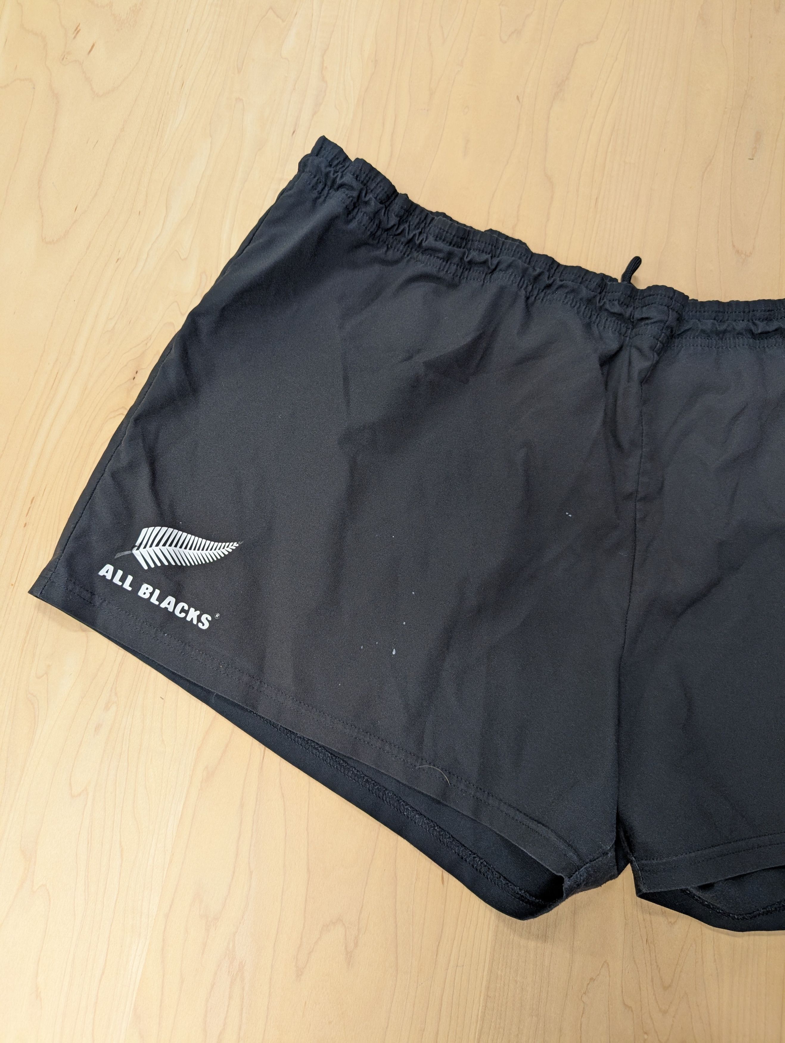 Adidas Adidas All Blacks Supporter Shorts 2018 Size US 44 / EU 60 - 2 Thumbnail