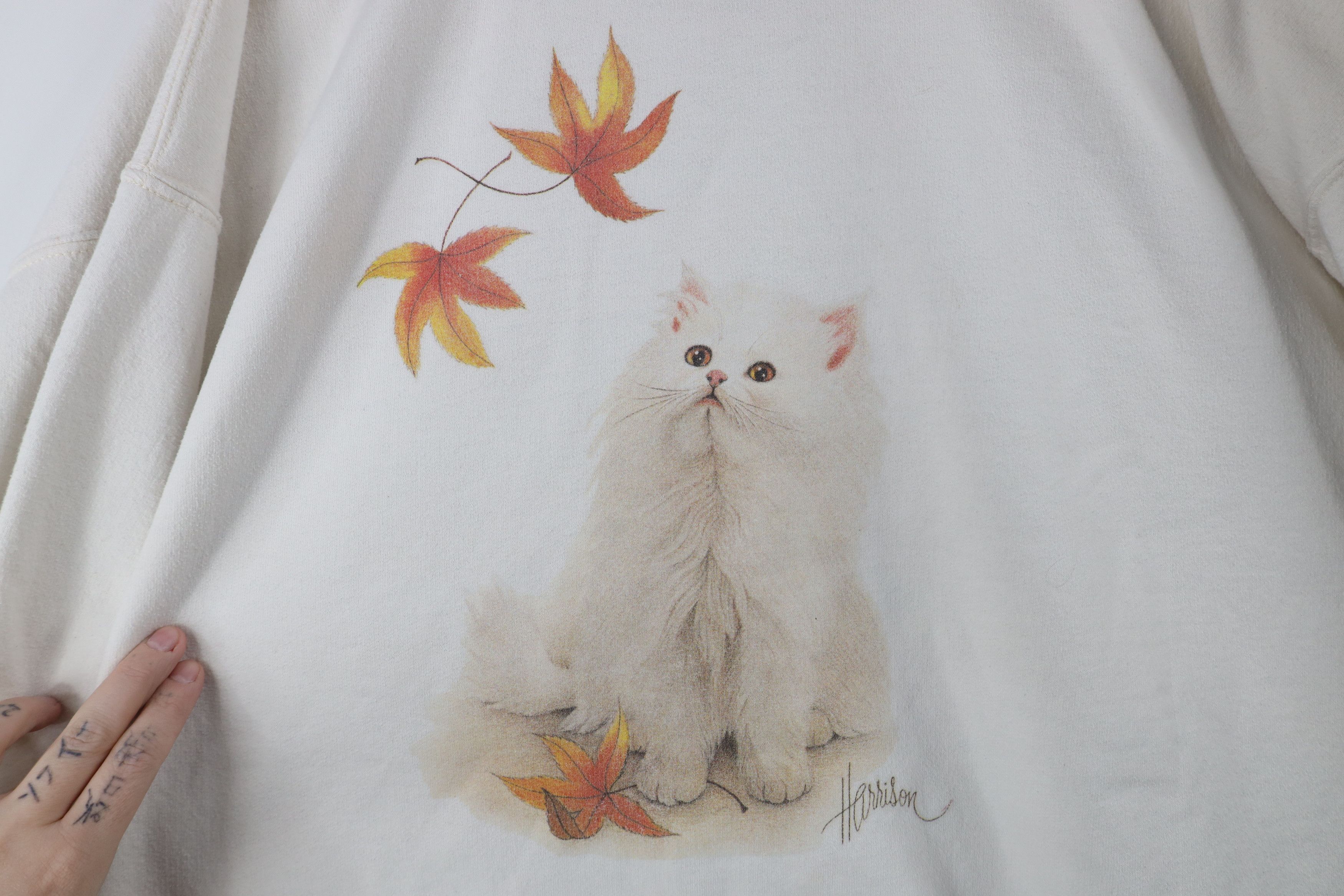 Vintage Vintage 90s Streetwear Kitten Fall Leaves Sweatshirt White Size XL / US 12-14 / IT 48-50 - 4 Thumbnail