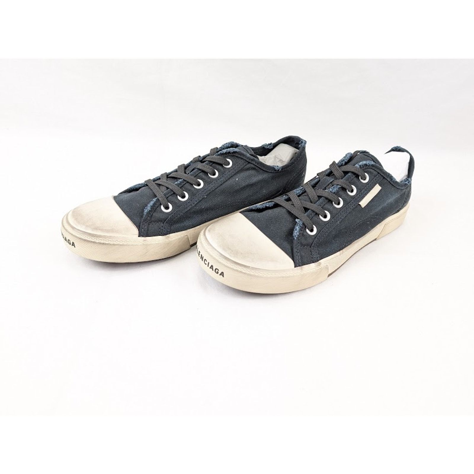 Balenciaga o1rshd1 Paris Low-Top Sneakers in Black/White Size US 10 / EU 43 - 17 Thumbnail