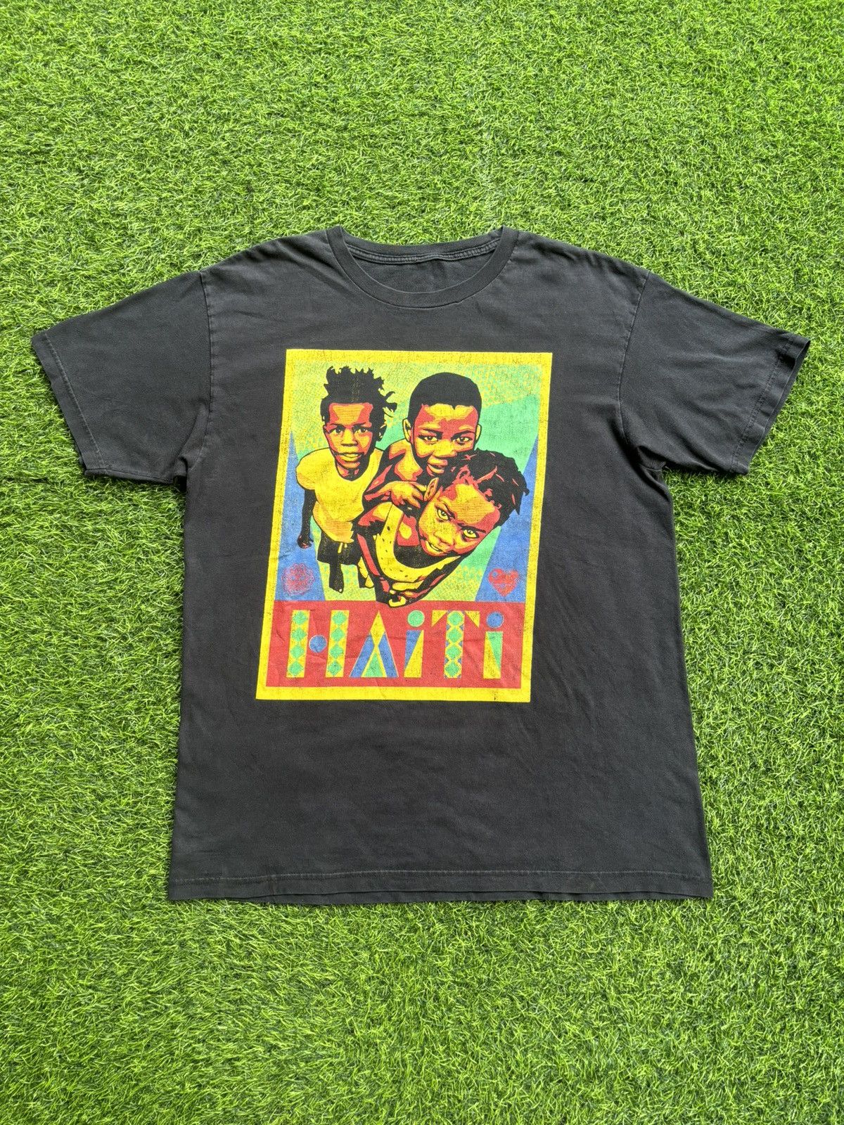 Obey Obey Awareness Artists Peace Phototee Size US L / EU 52-54 / 3 - 1 Thumbnail