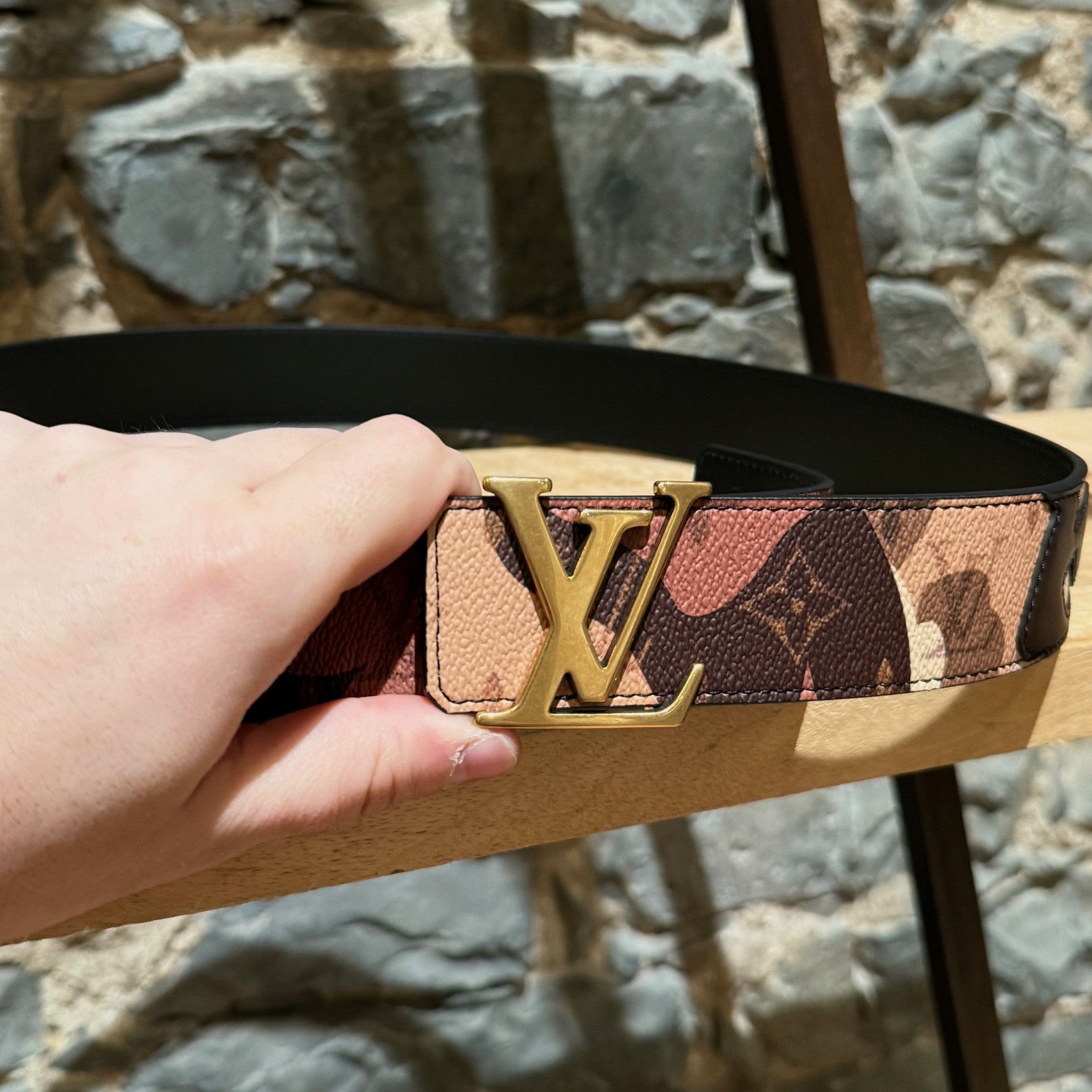 KidSuper × Louis Vuitton Louis Vuitton X KidSuper 2023 Brown Mono. Portrait Rev. Belt Size 40 - 3 Thumbnail