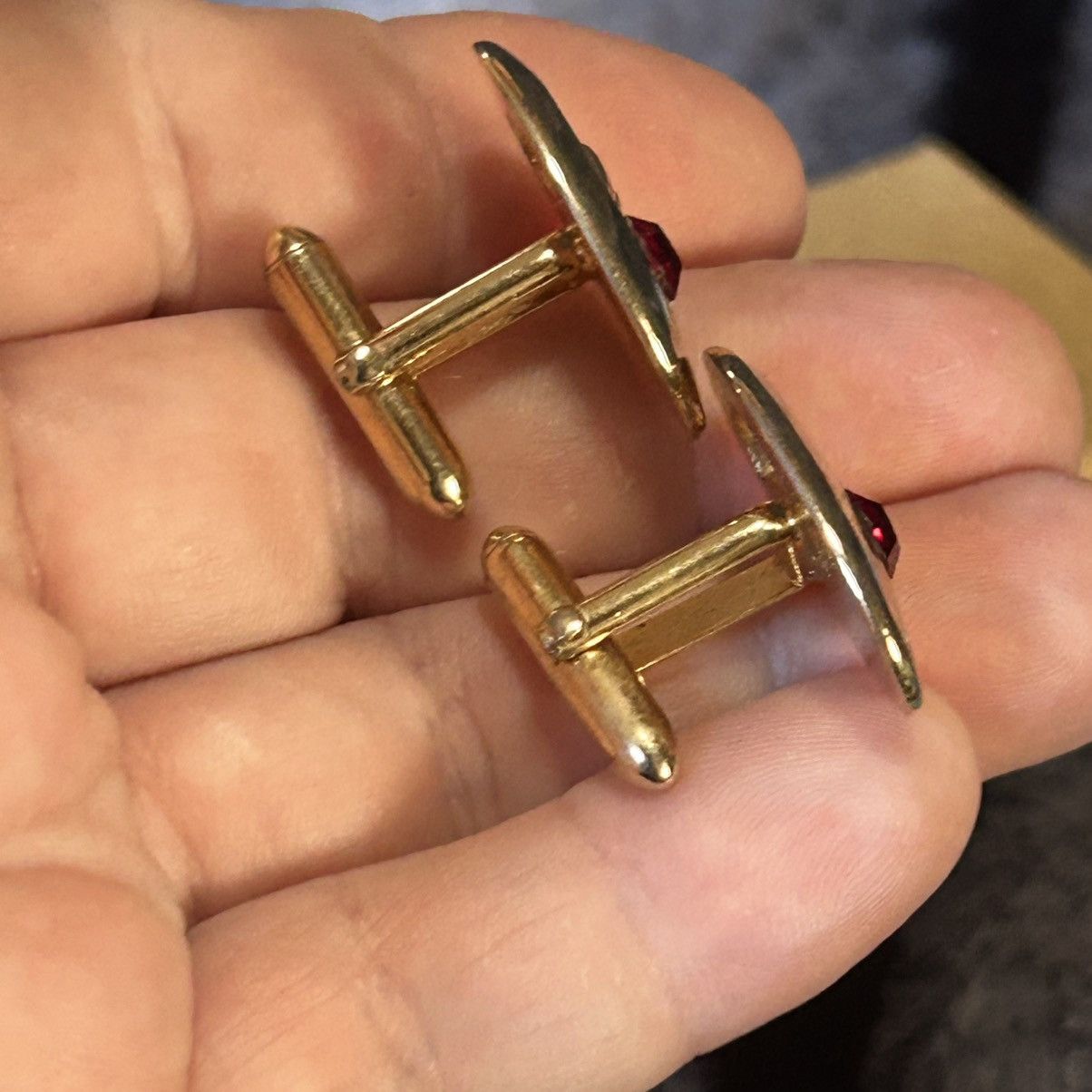 Vintage Men’s Vintage Swank gold plated red glass stone cuff links Size ONE SIZE - 7 Thumbnail