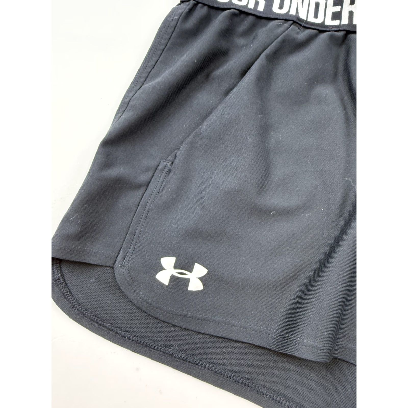 Under Armour Under Armour Shorts Womens Medium Black 3.5 Inseam Elastic Running Athletic Size 32" / US 10 / IT 46 - 2 Thumbnail