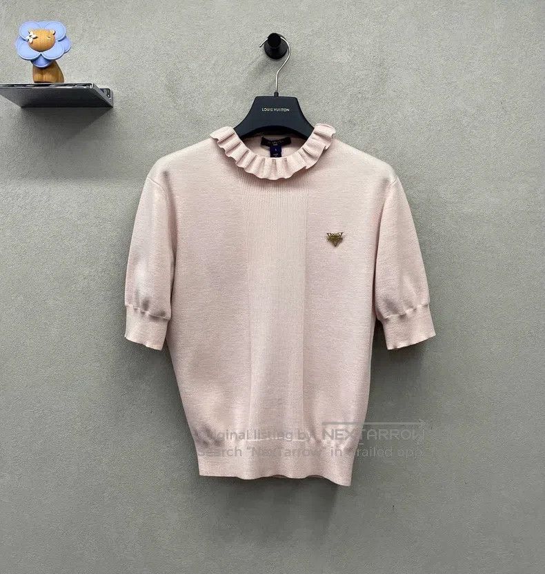 Louis Vuitton Louis Vuitton Nude Pink Lotus Neck Knit sweater Size S / US 4 / IT 40 - 1 Thumbnail