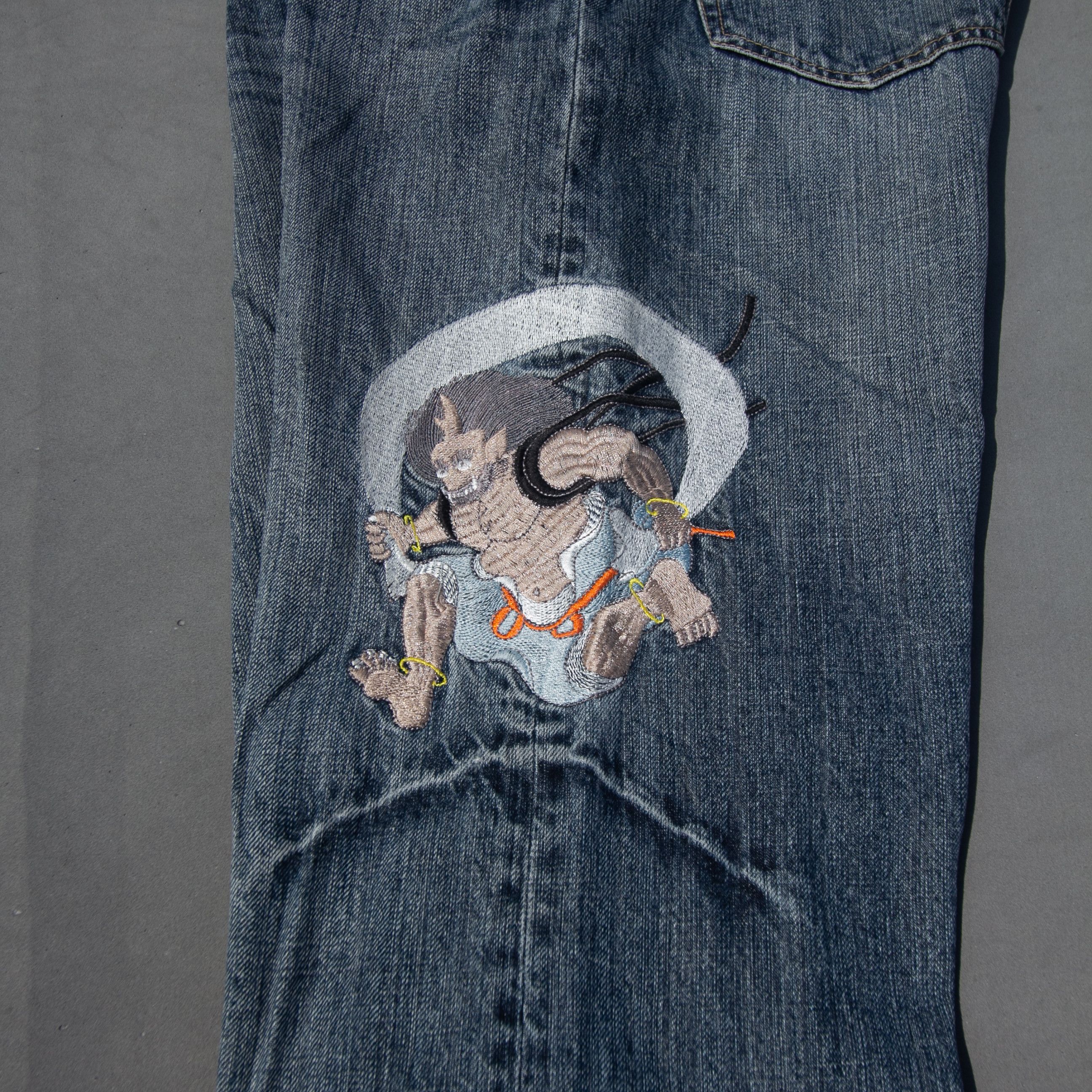 Japanese Brand × Le Grande Bleu (L.G.B.) Fujin Raijin Sukajan Jeans Japan Size US 32 / EU 48 - 6 Thumbnail