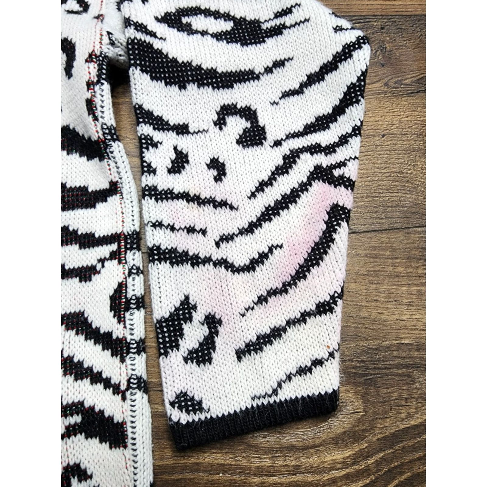 Vintage VINTAGE Womens XL Roses Animal Zebra Leopard Print Knit Sweater Distressed Sweater Pullover Crew Neck Knit Zebra Pattern White Womens XL Jade Size XL / US 12-14 / IT 48-50 - 4 Thumbnail