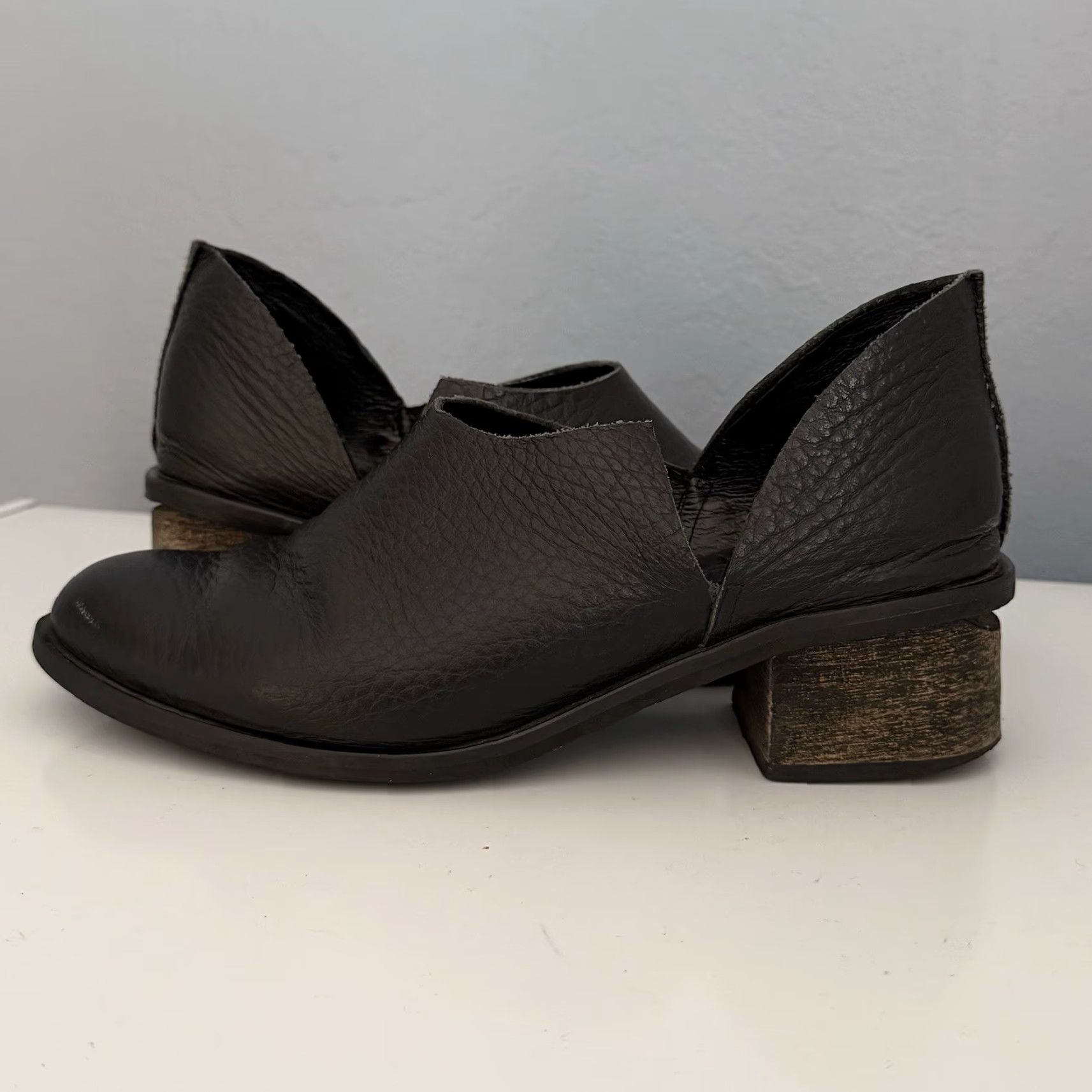 Vintage VINTAGE Abramey Black Leather Ankle Heel Boot Bootie Women 38 Size Black Leather Bootie Womens Shoes Size US 8 / IT 38 - 2 Thumbnail