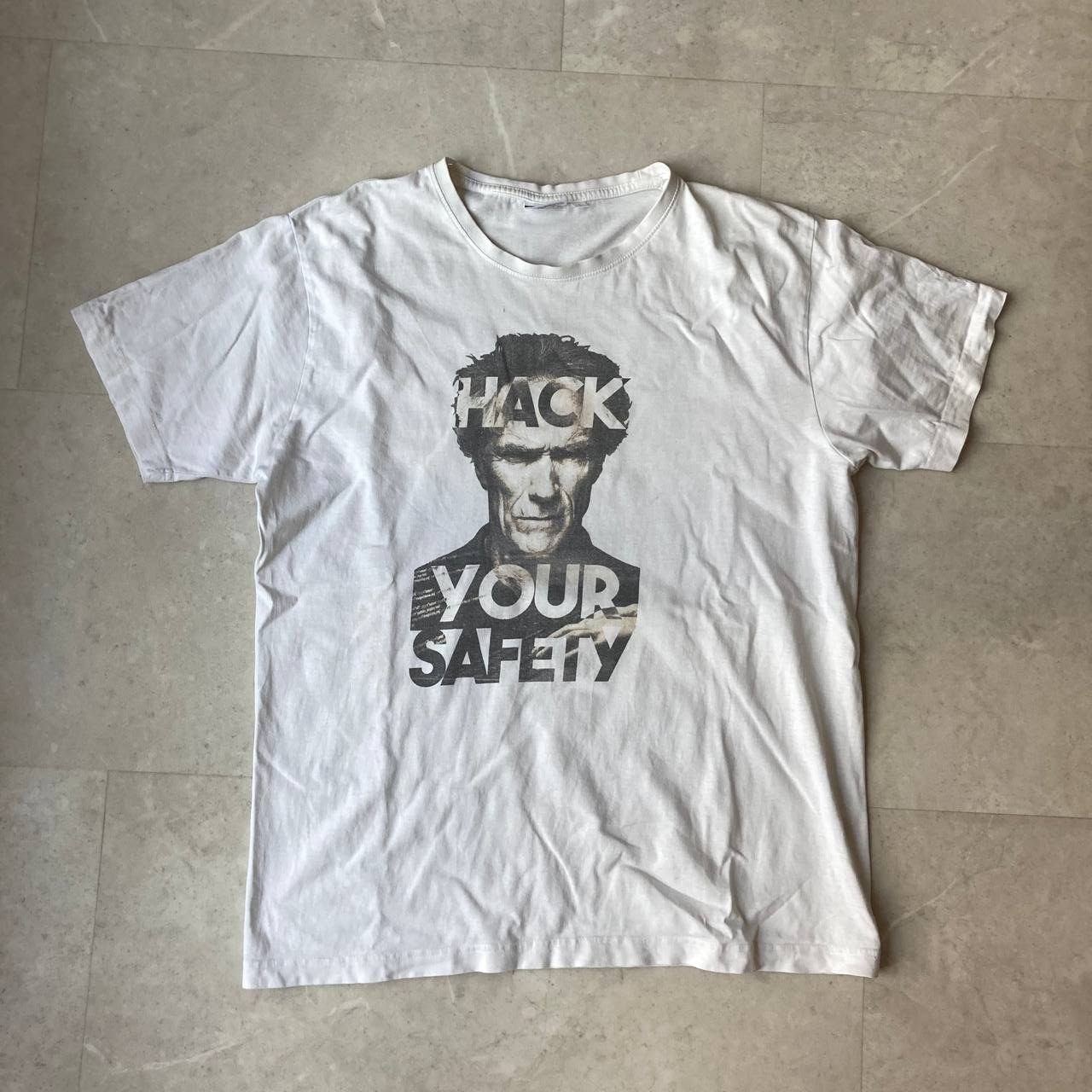 Arts & Science Vintage Clint Eastwood Actor Director Movie Tee Size US L / EU 52-54 / 3 - 1 Thumbnail