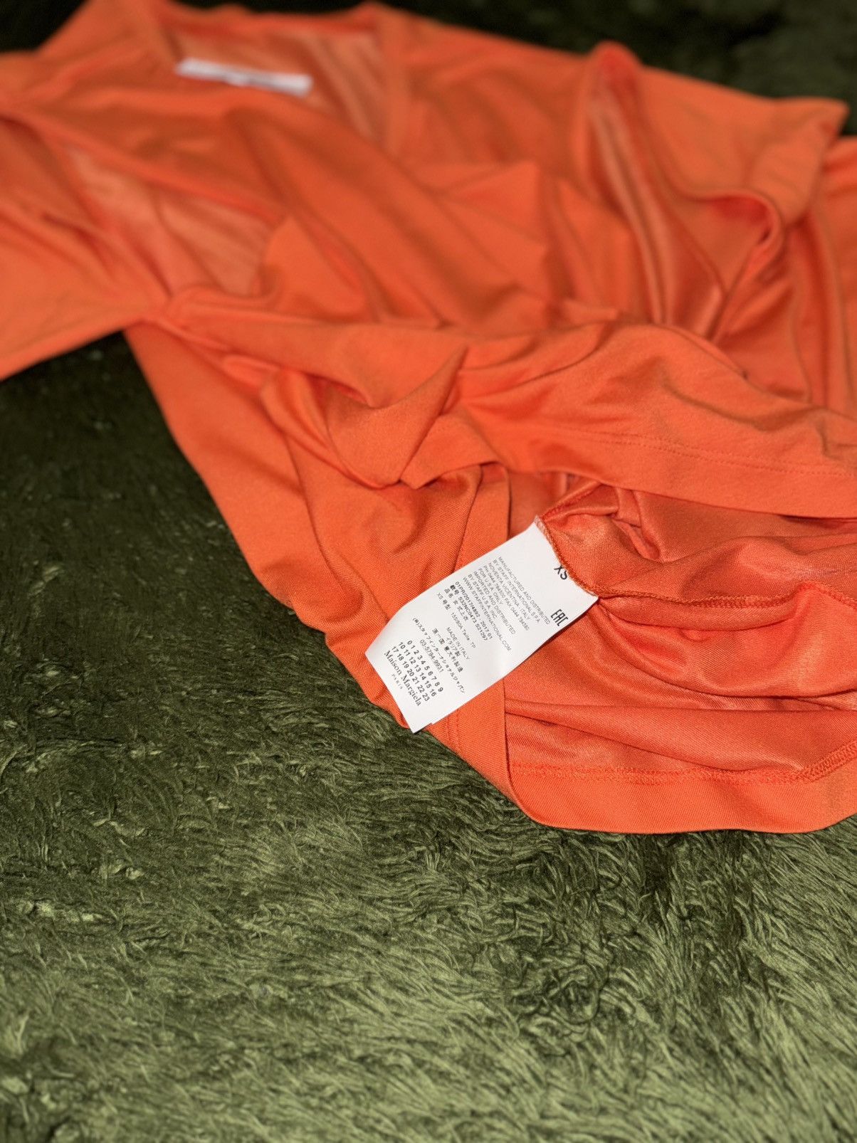 MM6 [XS] MM6 Maison Margiela Cut-Out Asymmetric Long Sleeve Size XS / US 0-2 / IT 36-38 - 6 Thumbnail