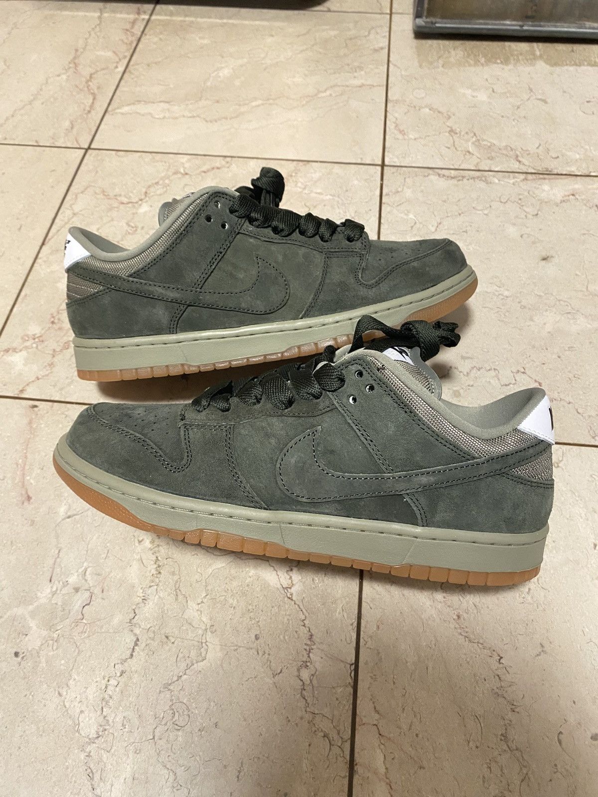 Nike Nike SB Dunk Low Pro B Sequoia size 10 US MEN Size US 10 / EU 43 - 7 Thumbnail