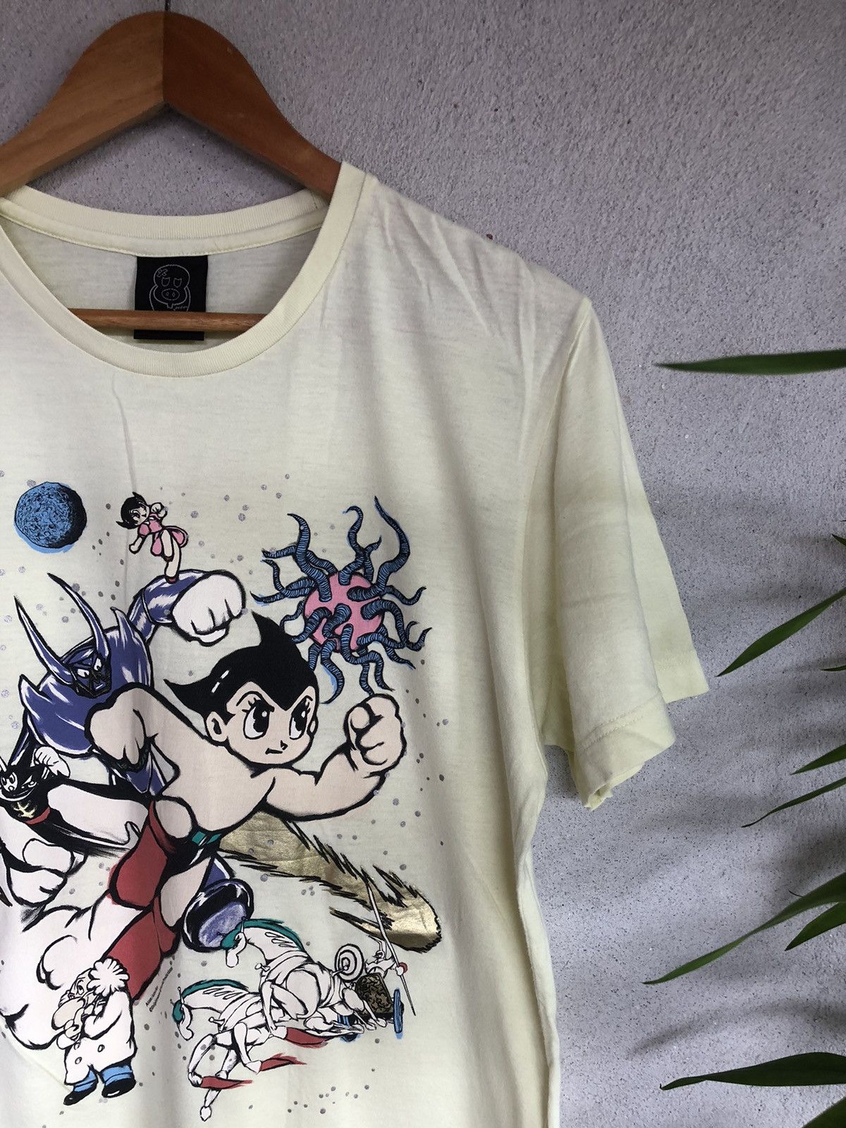 Anime × Japanese Brand × Vintage Vintage Y2K Uniqlo X Astro Boy Tezuka Production Tshirts Size US M / EU 48-50 / 2 - 6 Thumbnail