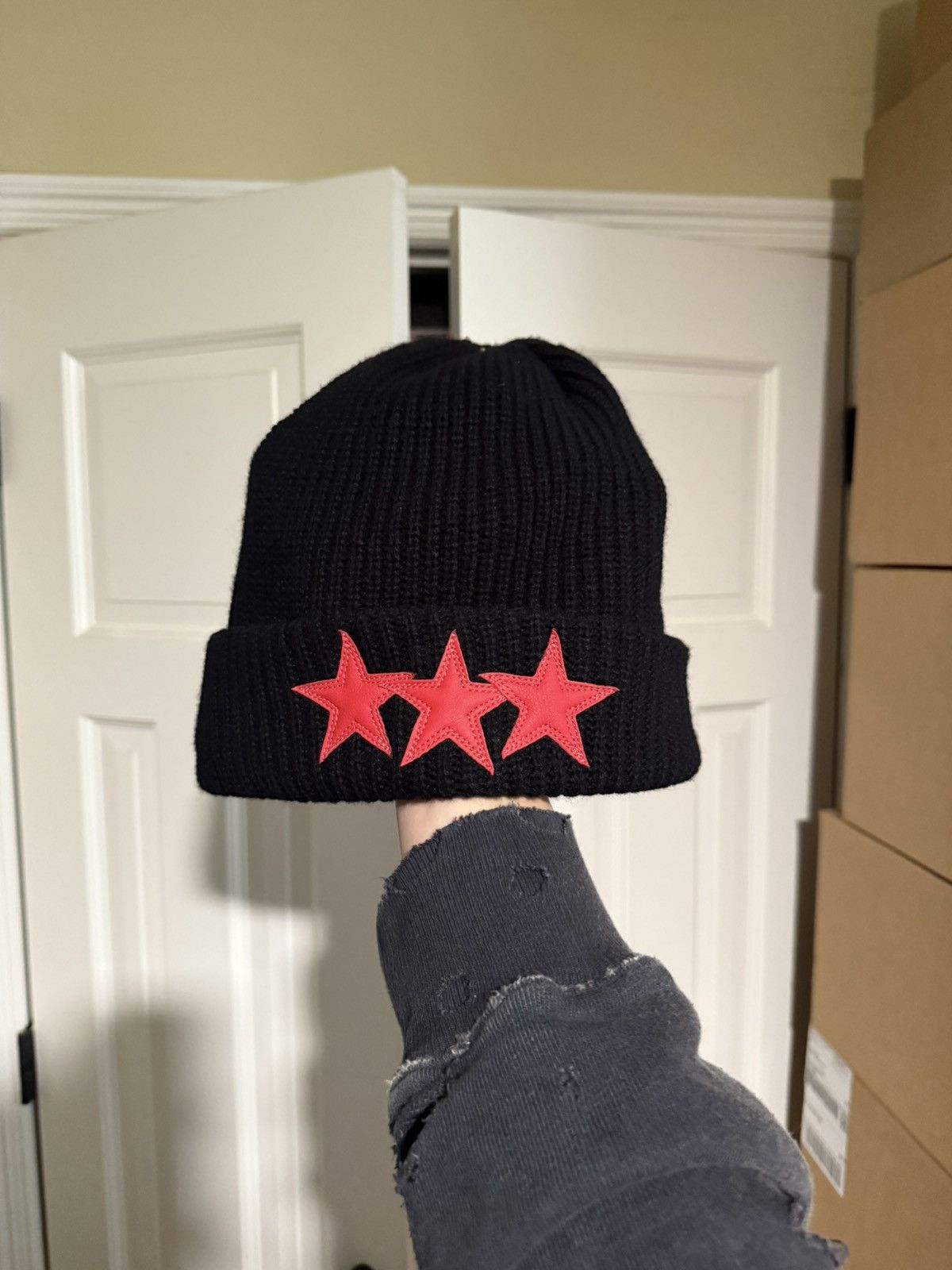 Chrome Hearts Chrome Hearts Cashmere Black/Red Star Patch Beanie Size ONE SIZE - 1 Thumbnail