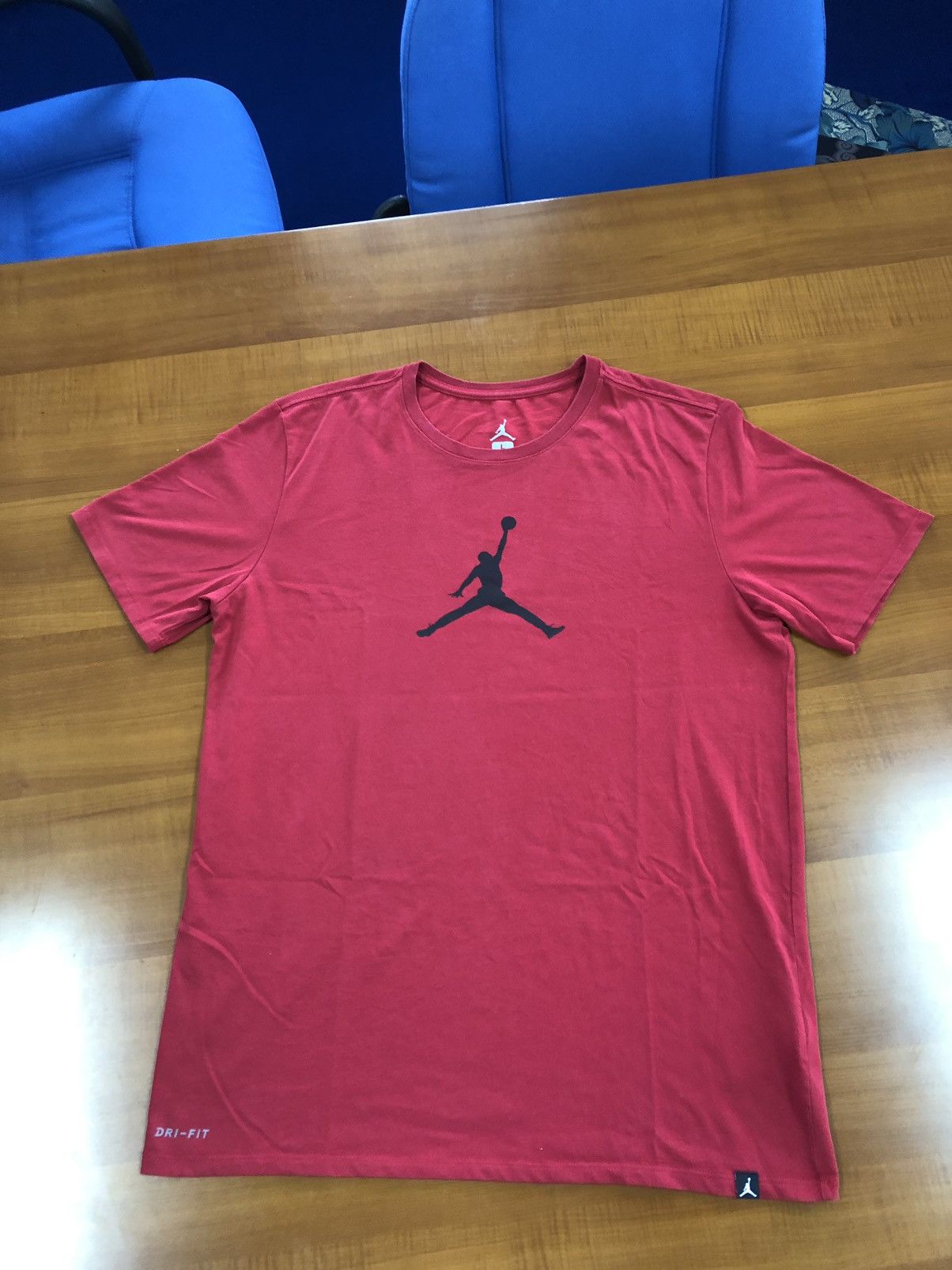 Jordan Brand Nike Air Jordan Red Tshirt Tee Size US L / EU 52-54 / 3 - 22 Thumbnail