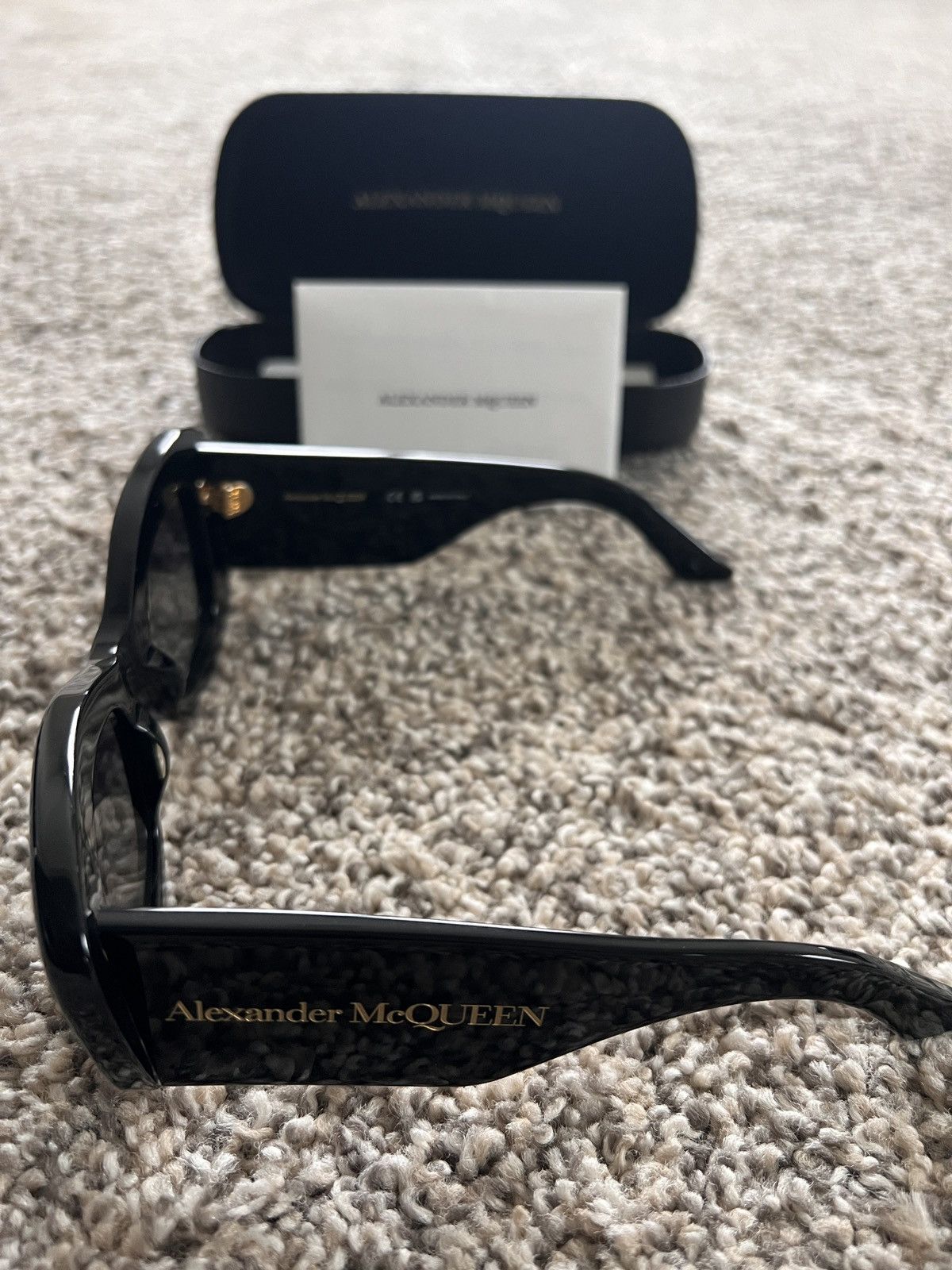 Women's Bold Cat-Eye Sunglasses in Black