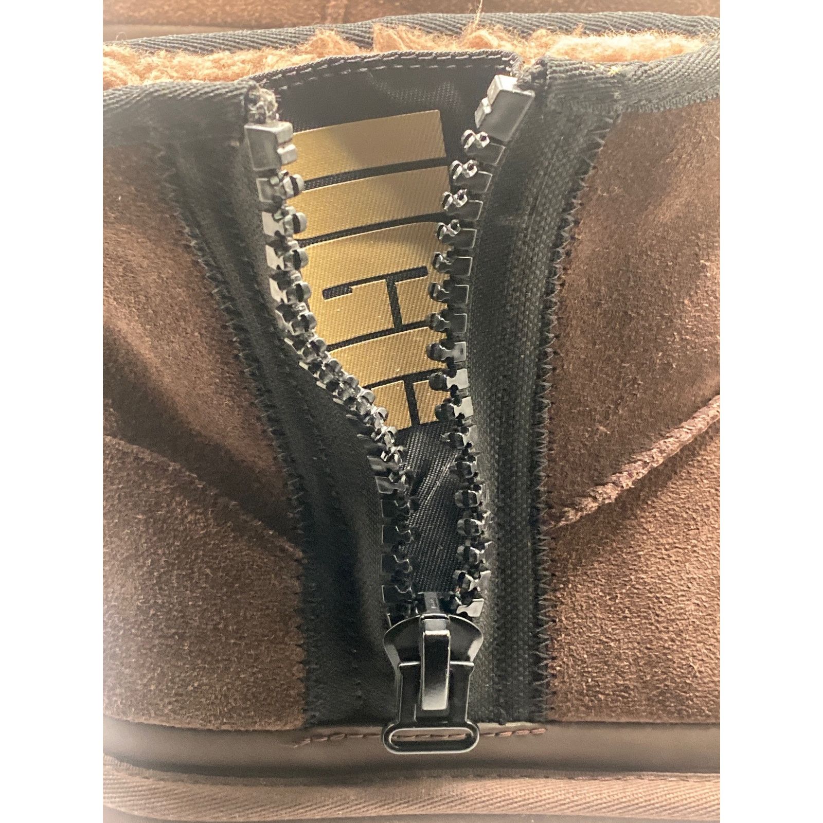 Ugg Ugg Classic Mini Taper Zipper Logo Boots 9 (1144034) Size US 9 / IT 39 - 9 Thumbnail