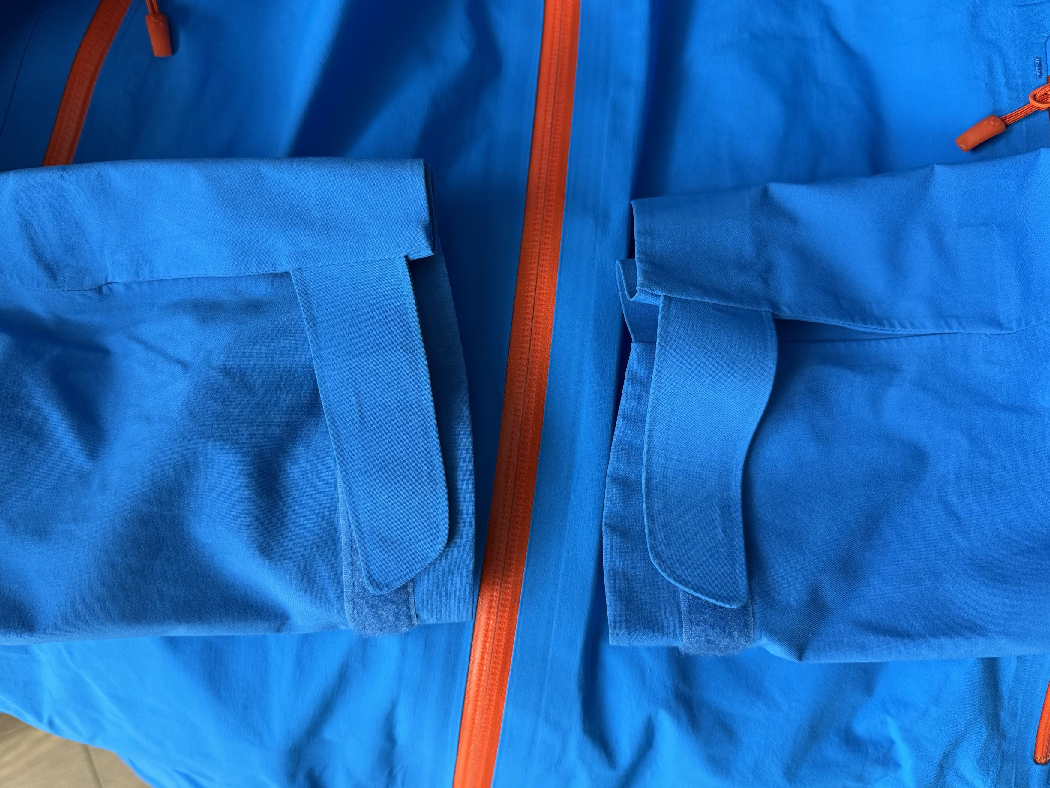 Haglofs HAGLOFS BKV ROC Spirit Gore-Tex Pro Jacket Size L Blue Size L / US 10 / IT 46 - 17 Thumbnail