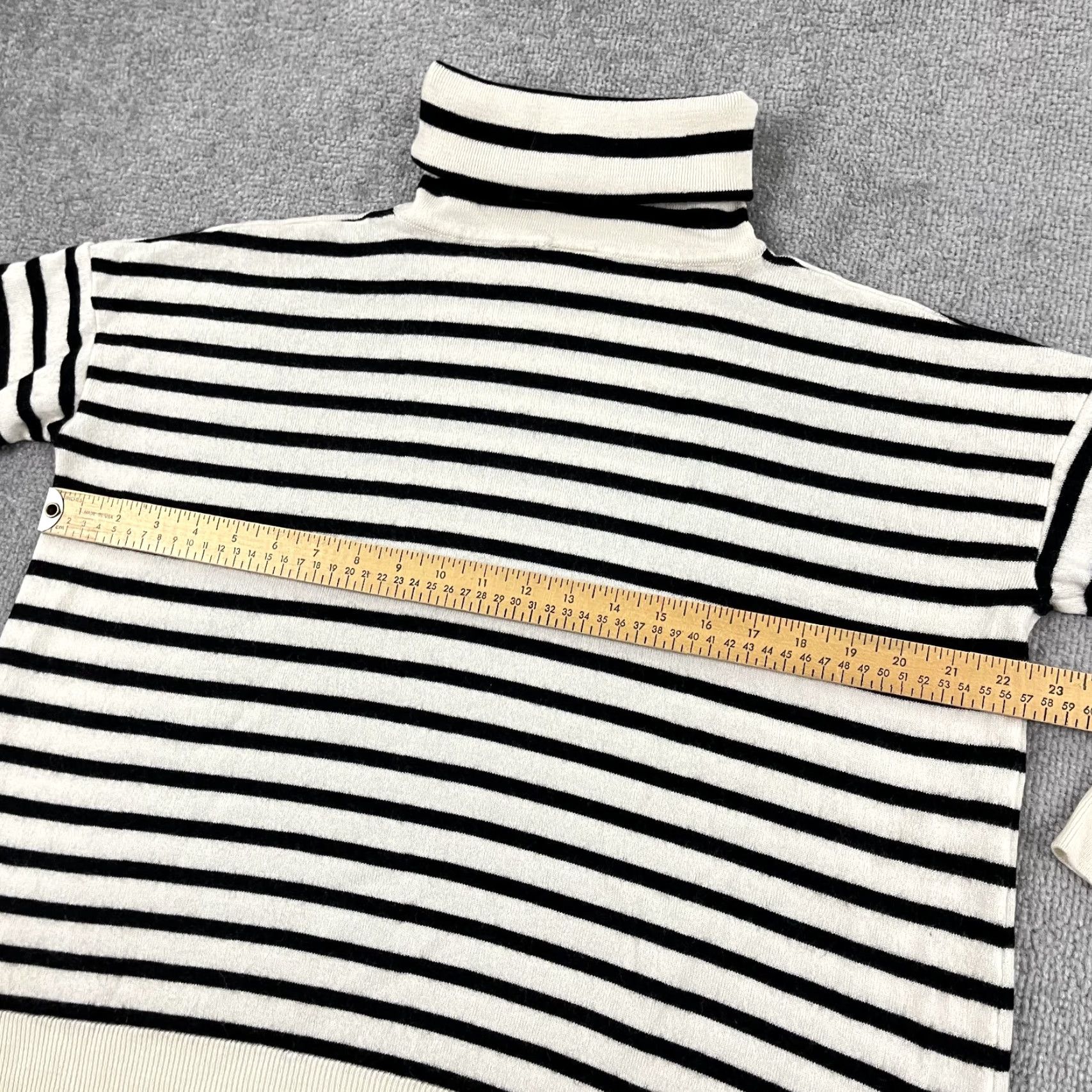 Vintage VINTAGE Celtic & Co Women's Sweater XS Turtleneck Knit Pullover Casual Winter White Black Striped Size XS / US 0-2 / IT 36-38 - 7 Thumbnail