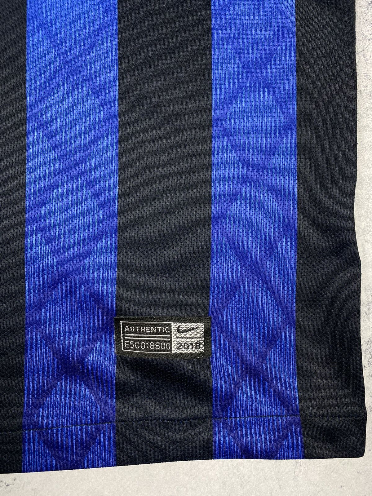 Nike Vintage Nike Inter Milan soccer jersey size L Size US L / EU 52-54 / 3 - 9 Thumbnail