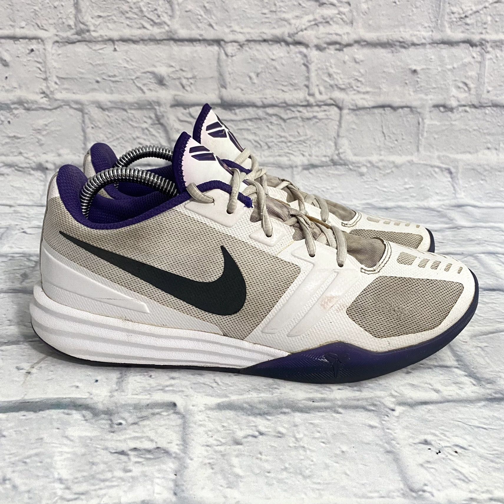 Nike Nike KB Kobe Mentality Court Purple White Basketball Sneakers Men’s US 8.5 Size US 9 / EU 42 - 2 Thumbnail