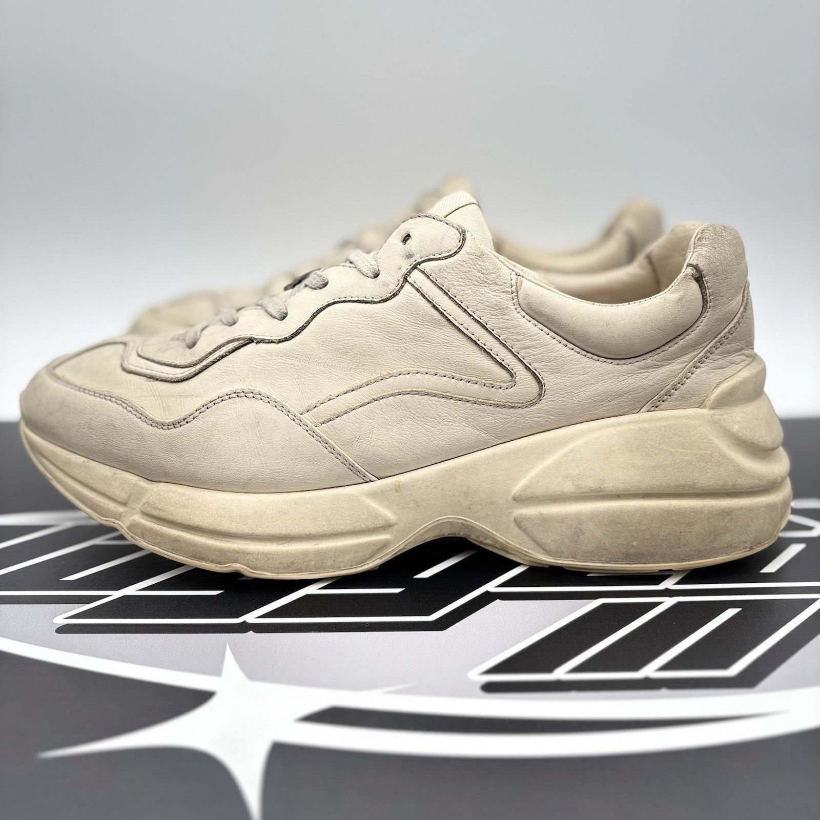 Gucci Size 9.5 G (10 US) Gucci Rhyton ' Off White ' Size US 10 / EU 43 - 1 Thumbnail