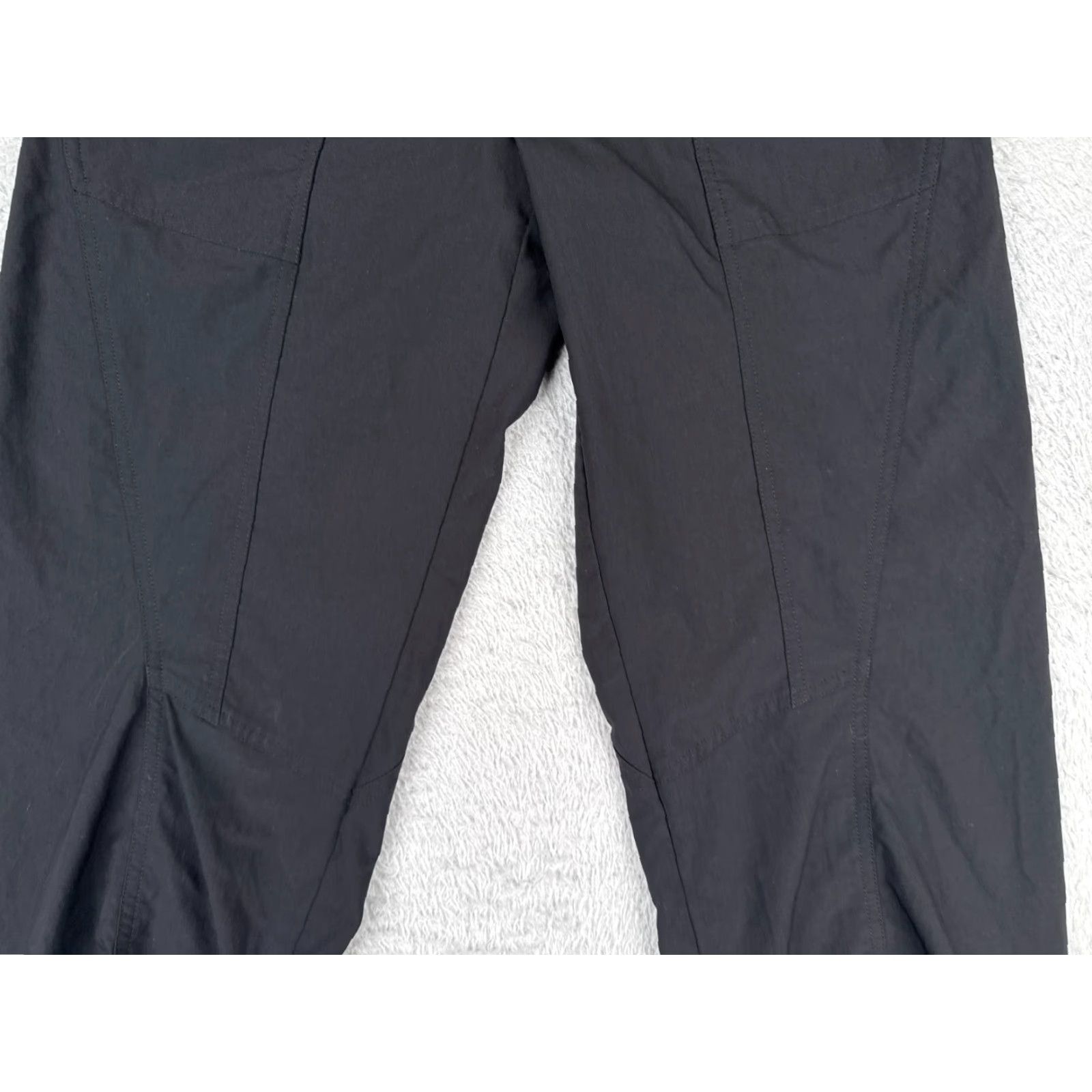 Patagonia Patagonia Pants Women 10 Black Inter-Continental Nylon 30x25 Straight Leg Pants Size 32" / US 10 / IT 46 - 3 Thumbnail