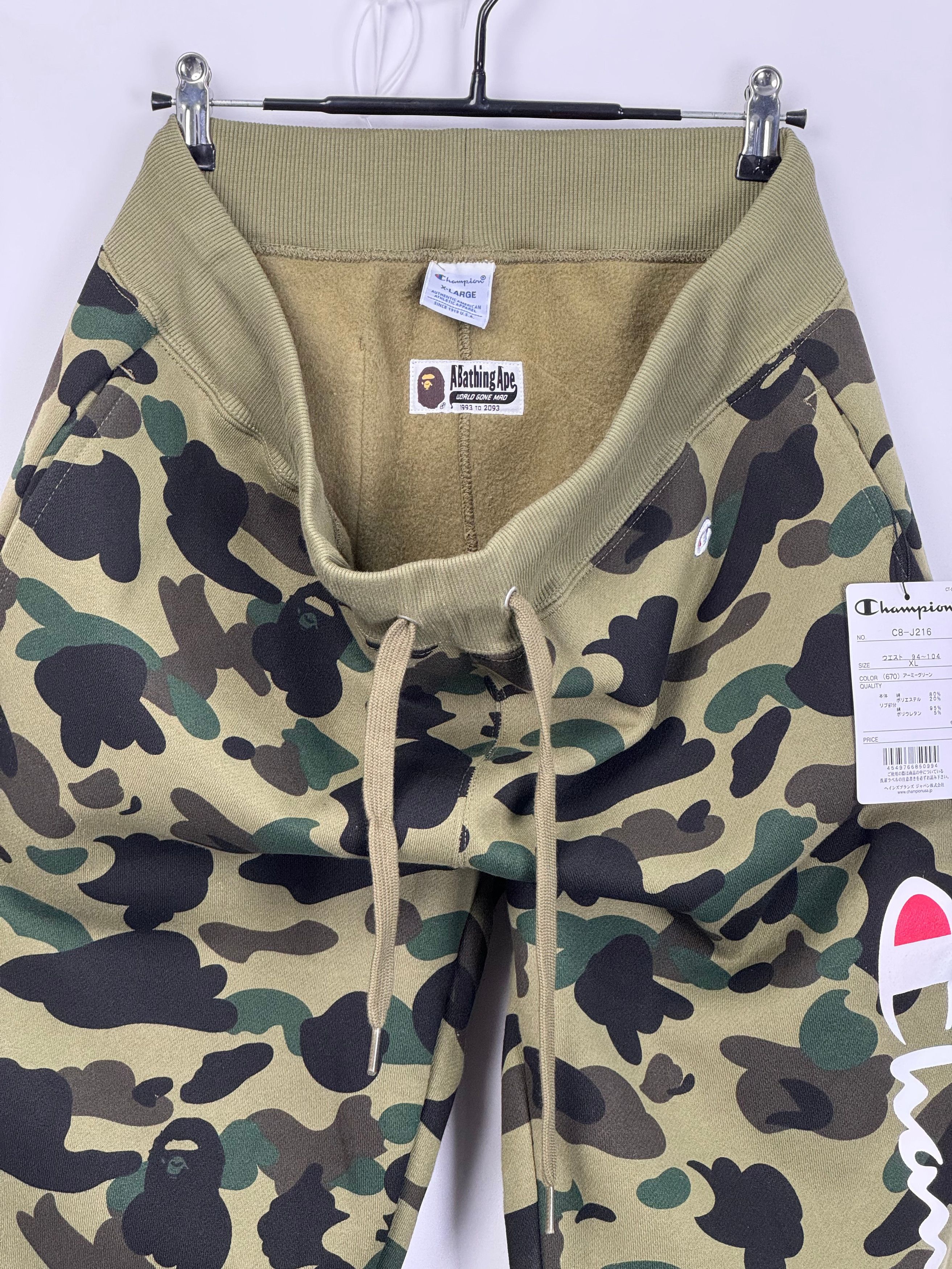 Bape × Champion NEW WITH TAG* BAPE x Champion 1st Camo Sweatpants Size XL Size US 36 / EU 52 - 5 Thumbnail