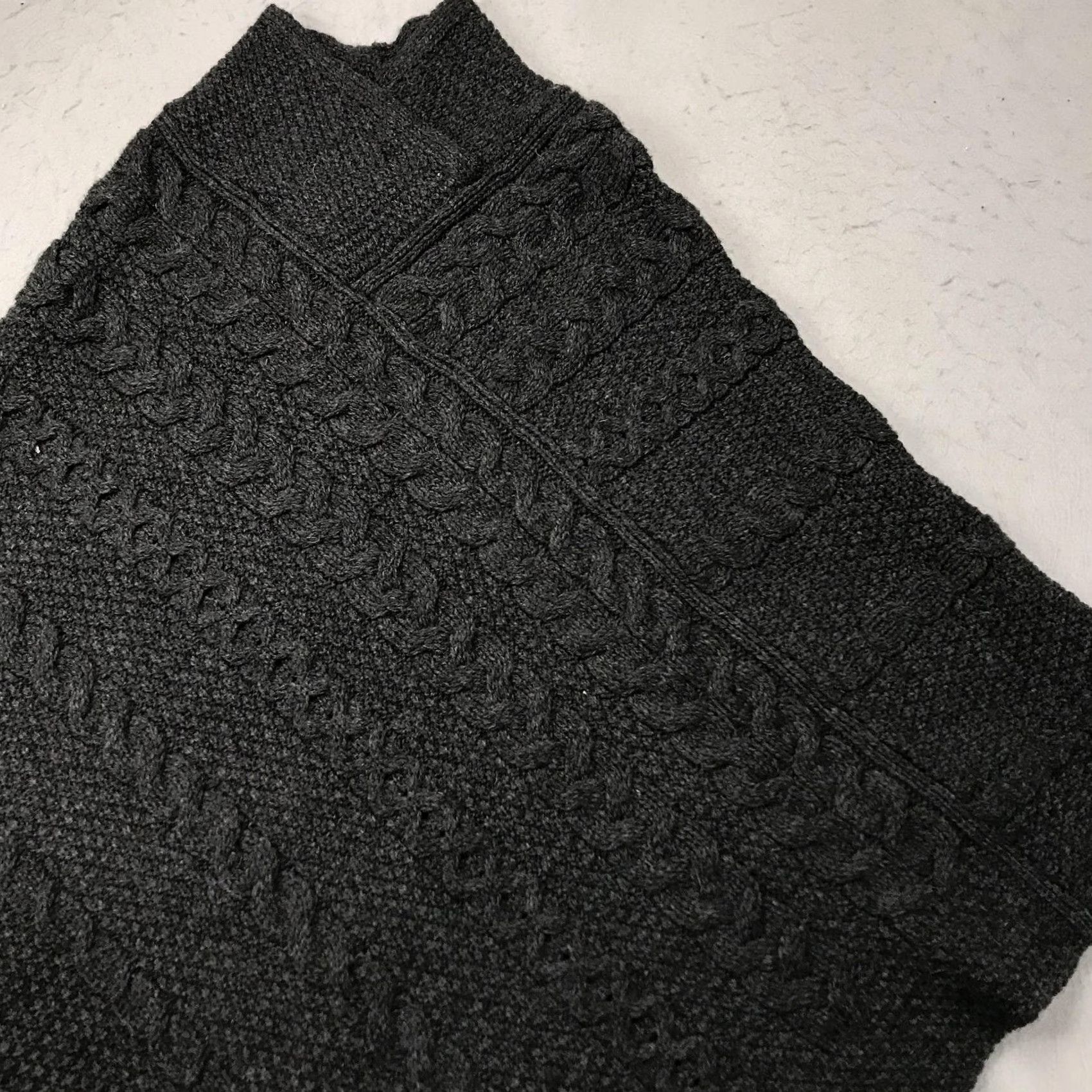Vintage VINTAGE Inis Crafts Sweater Womens M L Gray Cable Knit Poncho Wool Ireland Size M / US 6-8 / IT 42-44 - 3 Thumbnail