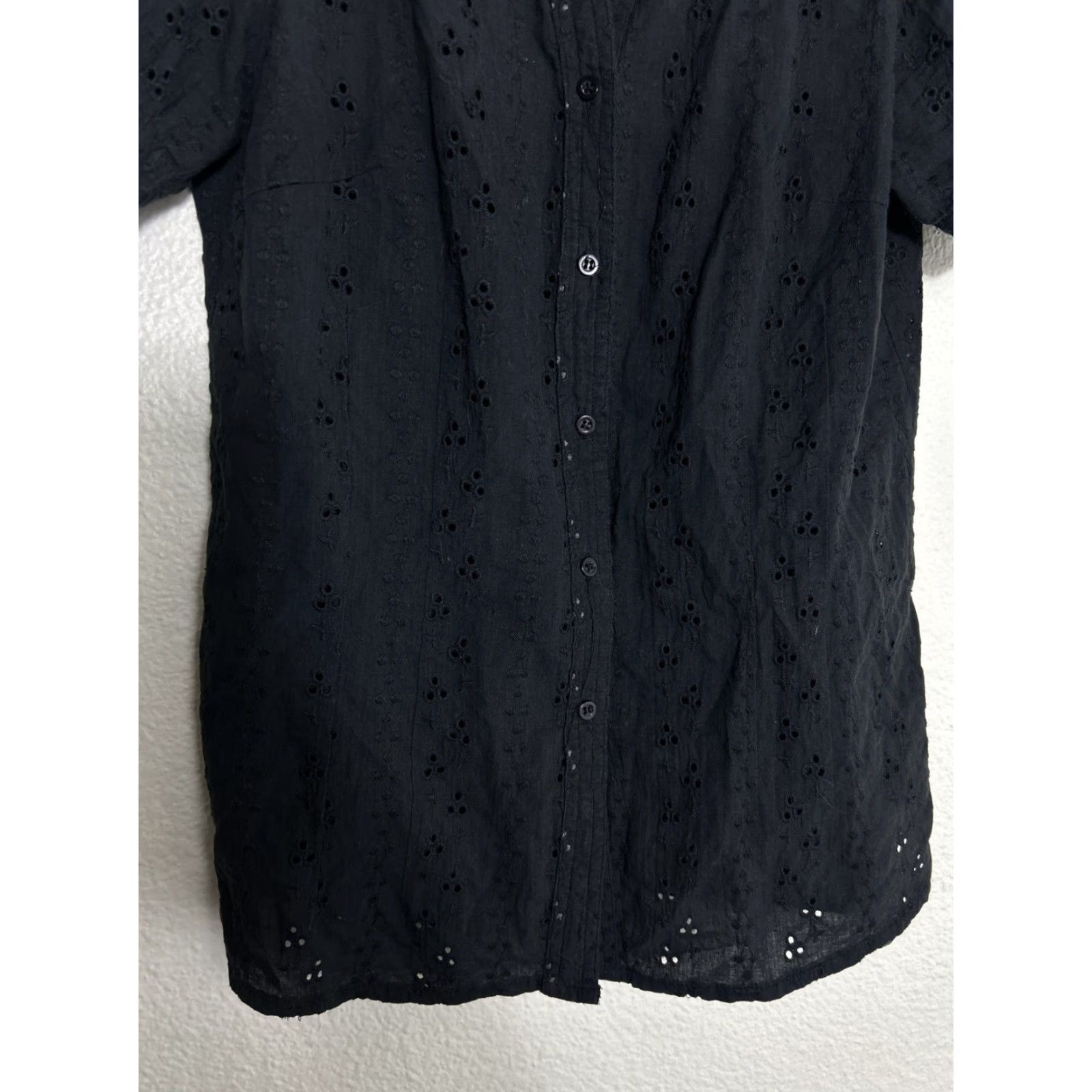 Vintage Zenana Outfitters Womens Large Button Up Top Embroidered Black Eyelet SS Cotton Shirt Size L / US 10 / IT 46 - 5 Thumbnail