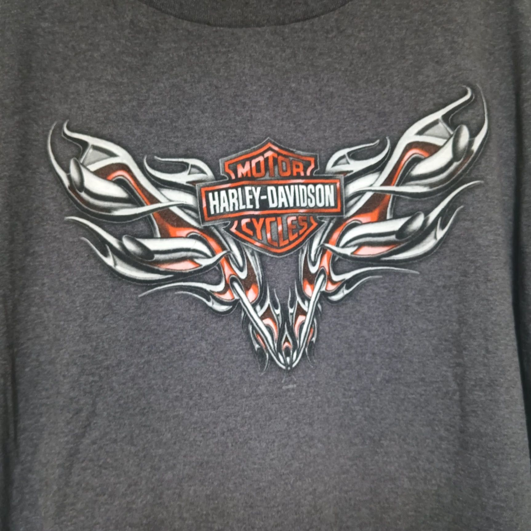Harley Davidson VINTAGE Harley-Davidson Tribal T-shirt Mens Double-Sided Size XL Gray 2000s Eagle Theme Short Sleeve T-Shirt Size US XL / EU 56 / 4 - 2 Thumbnail