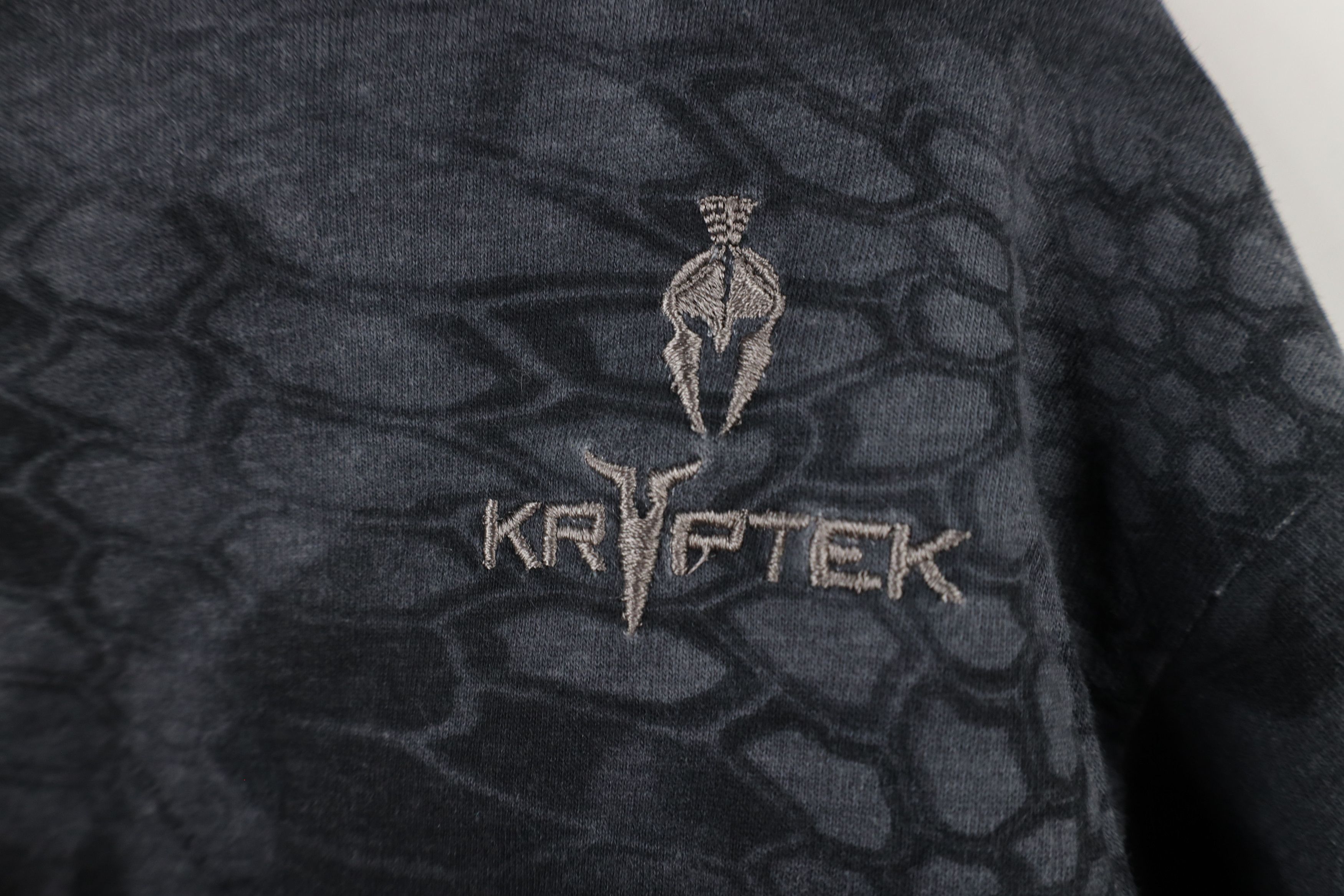 Vintage Kryptek Faded Typhon Camouflage Long Sleeve T-Shirt Cotton Size US XL / EU 56 / 4 - 9 Thumbnail