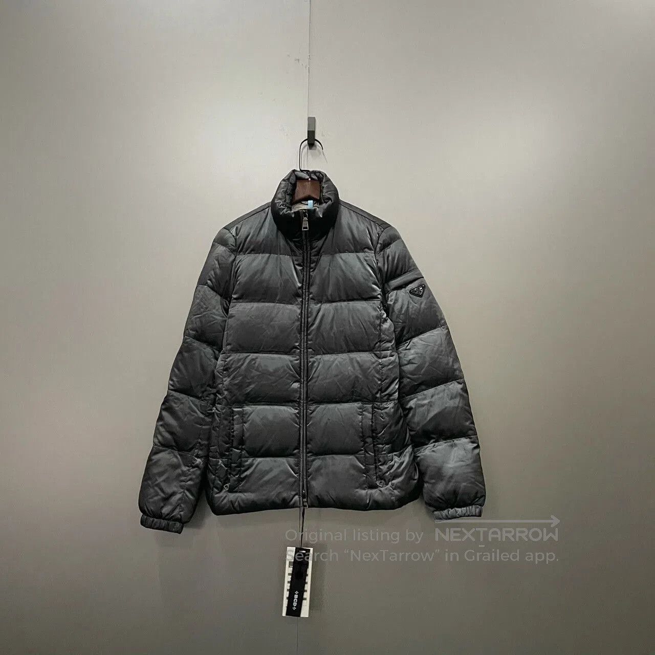 Prada prada gray quilted puffer jacket. Size US M / EU 48-50 / 2 - 1 Thumbnail