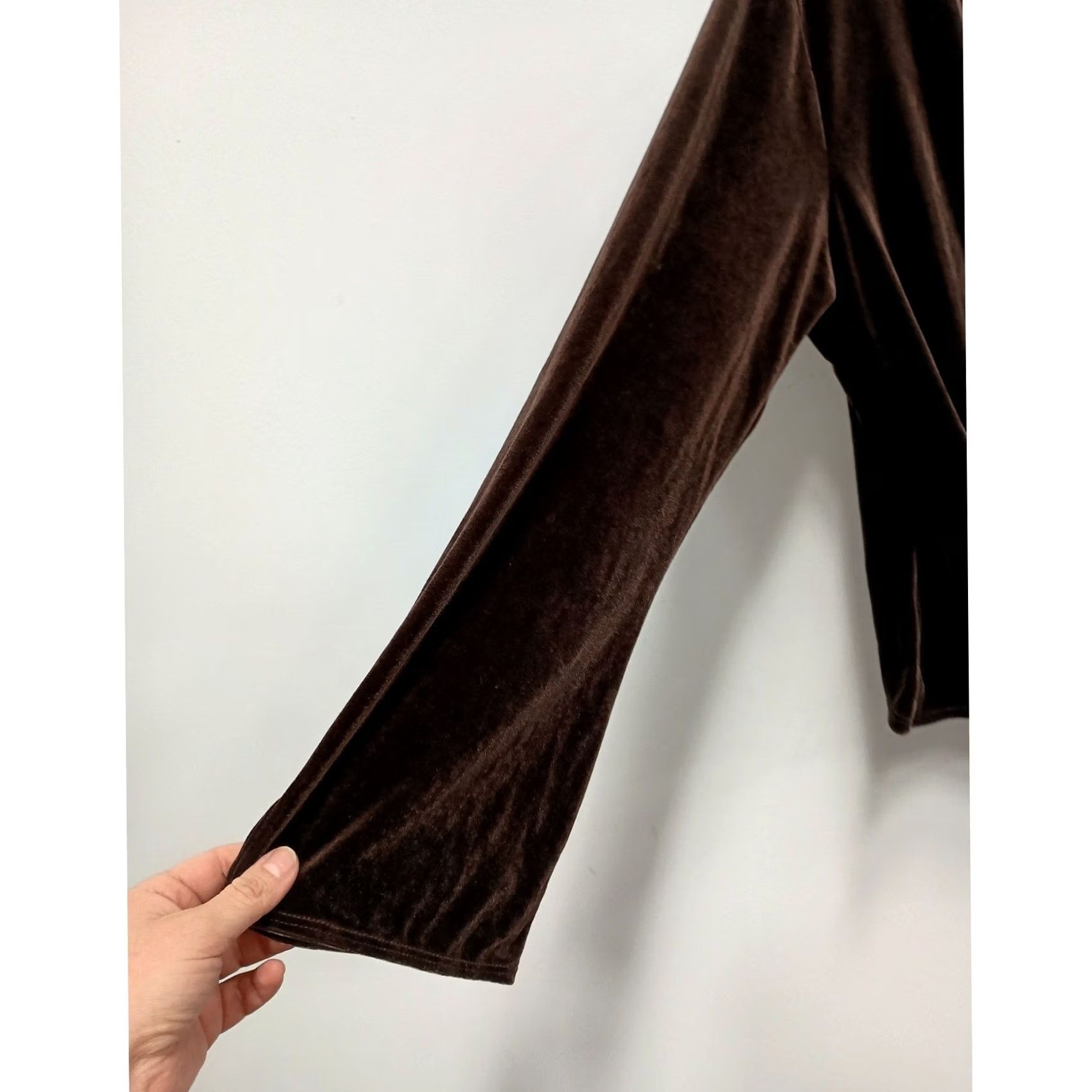 Velvet VTG 90s Metaphor Wrap Top Womens Medium Brown Velvet Long Sleeve Ruched Glam Size M / US 6-8 / IT 42-44 - 6 Thumbnail