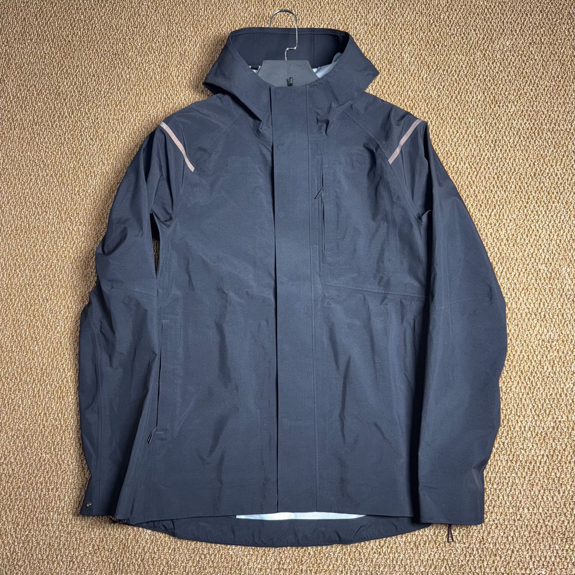 Japanese Brand lululemon LAB Calyx Men's Waterproof Jacket Size US M / EU 48-50 / 2 - 1 Thumbnail