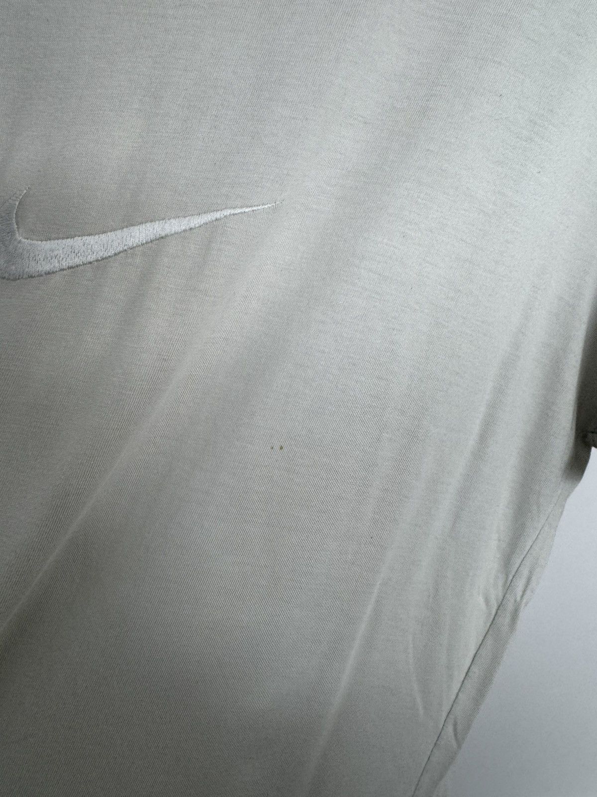 Nike Vintage Y2k Nike Big Logo Swoosh T-Shirt Size US XS / EU 42 / 0 - 9 Thumbnail