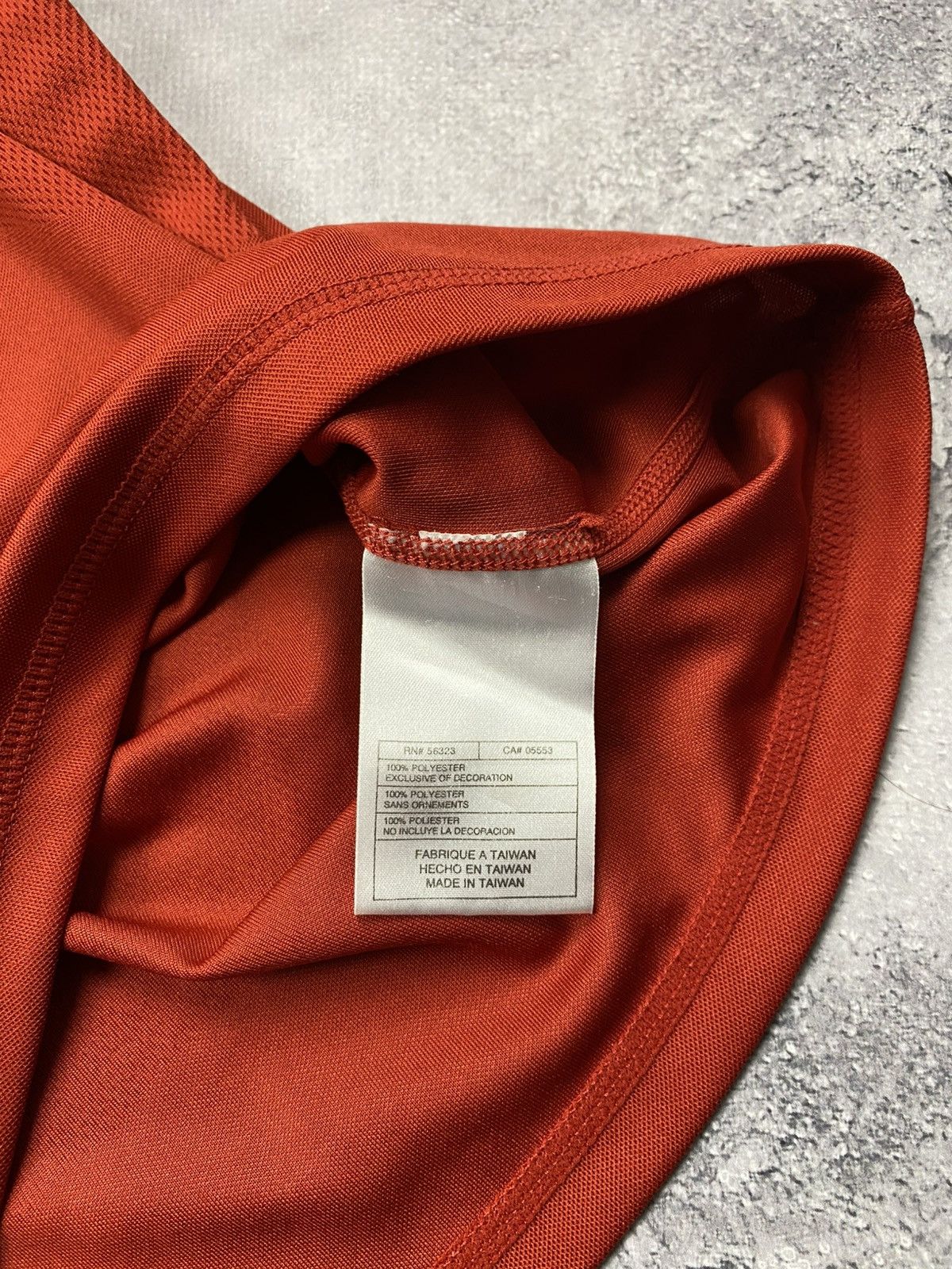Nike ACG Vintage Nike ACG Red T-Shirt Rare Y2K Tee Size US M / EU 48-50 / 2 - 14 Thumbnail