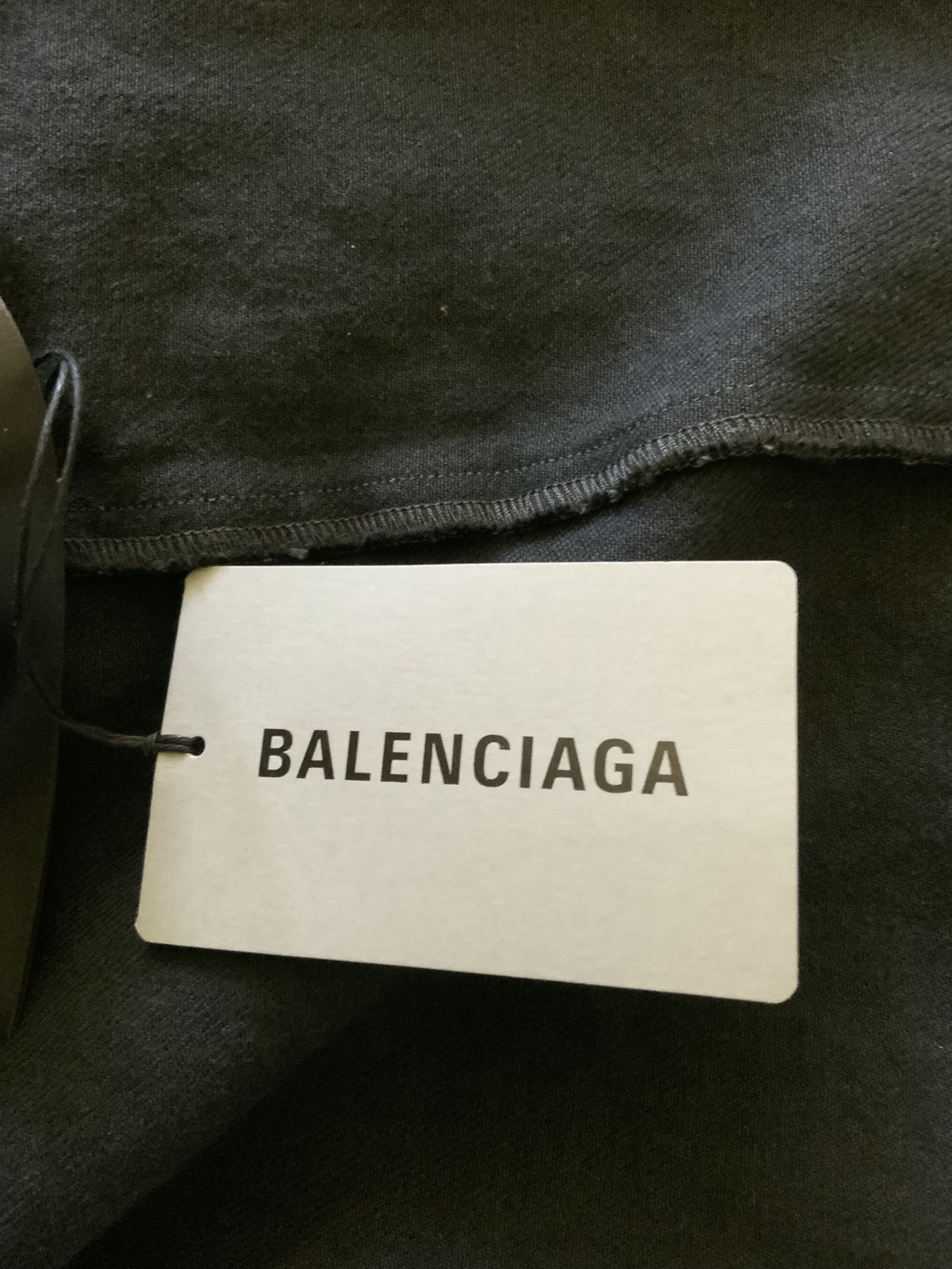 Balenciaga NWT BALENCIAGA DISTRESSED DENIM CROPPED JEANS Size US 34 / EU 50 - 10 Thumbnail