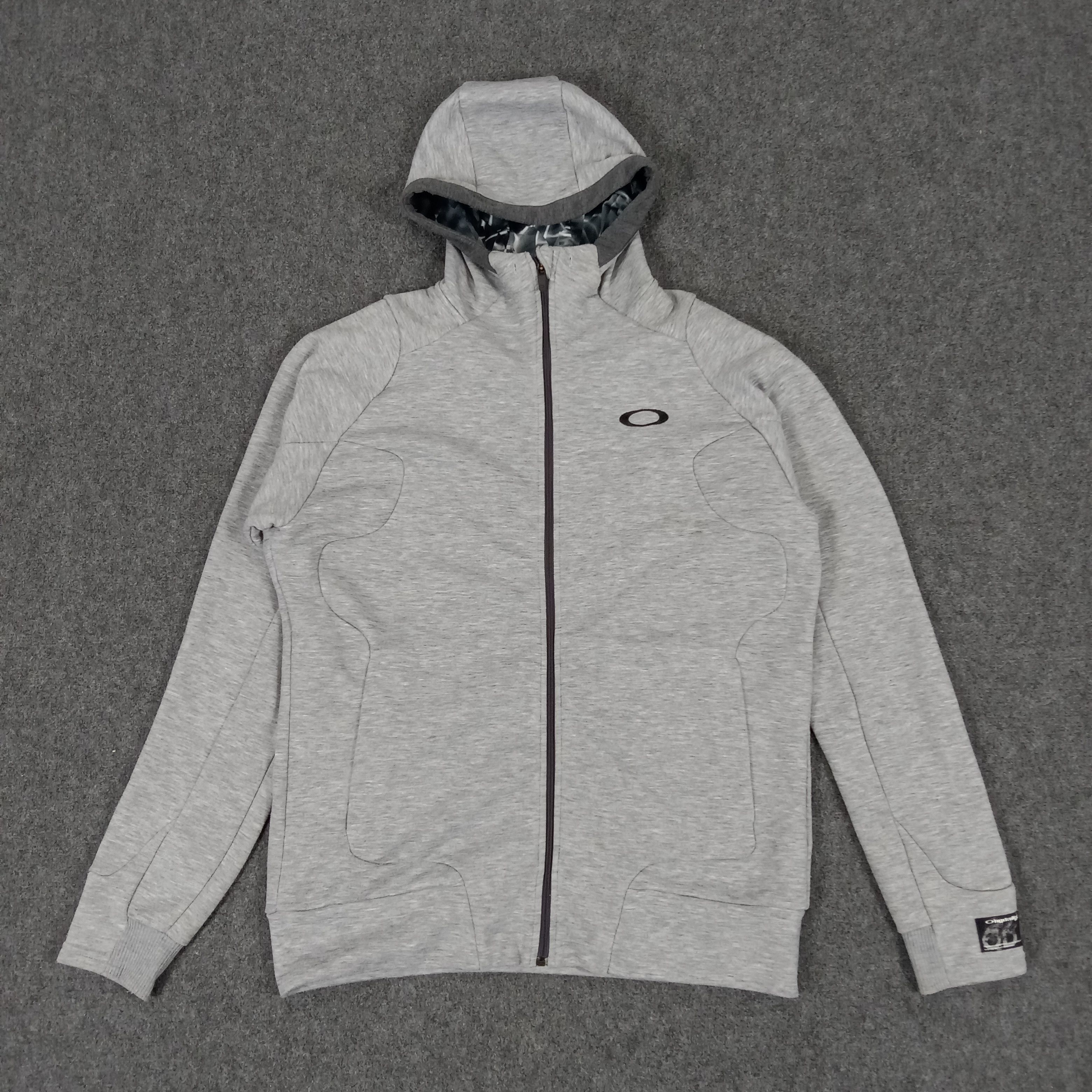 Oakley × Vintage OAKLEY Camo Logo Utility Style Zipper Hoodie Size US M / EU 48-50 / 2 - 1 Thumbnail