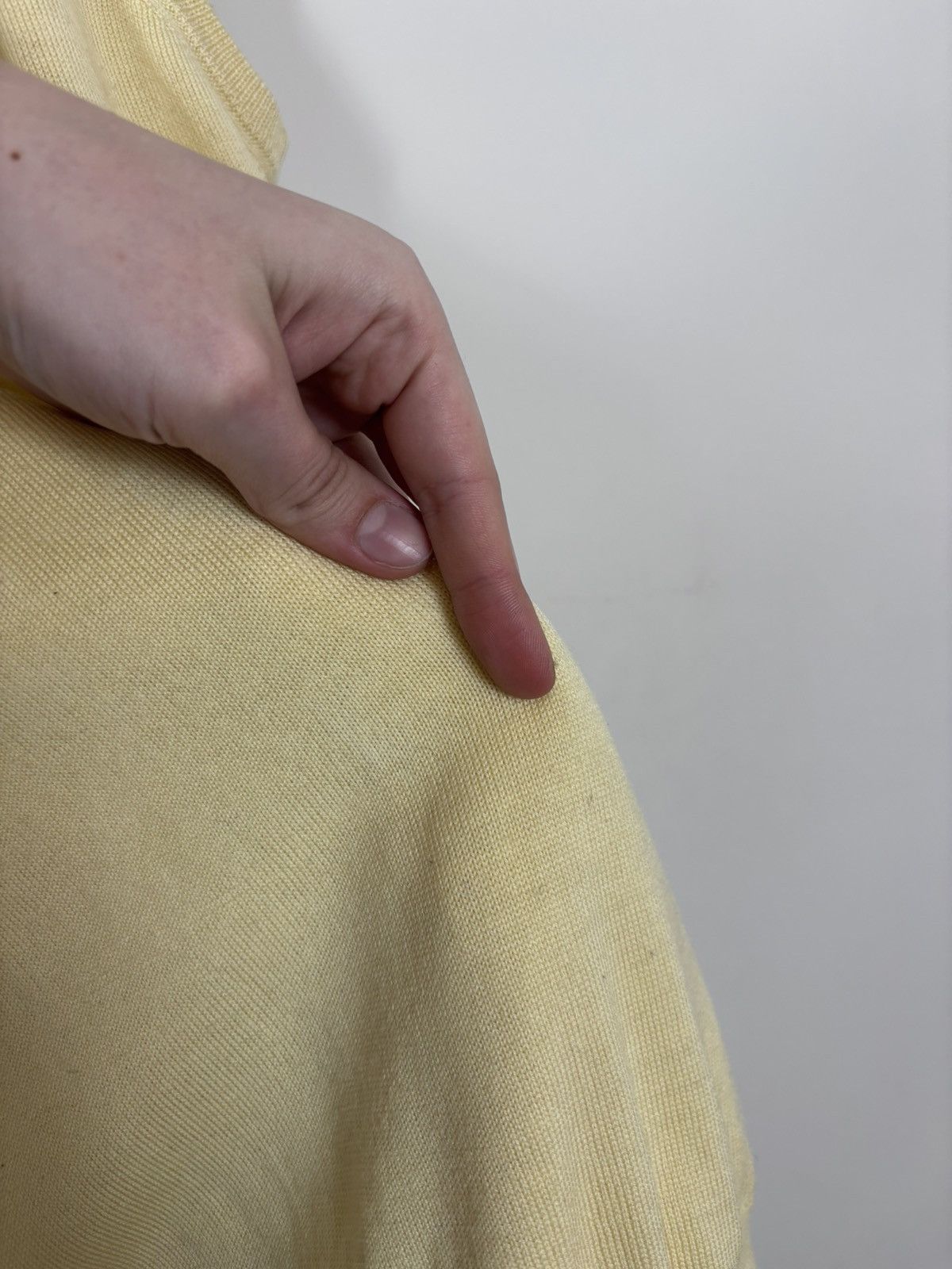 Pierre Cardin Vintage Pierre Cardin Men’s Yellow Wool Knit Vest Sweater Size US S / EU 44-46 / 1 - 19 Thumbnail