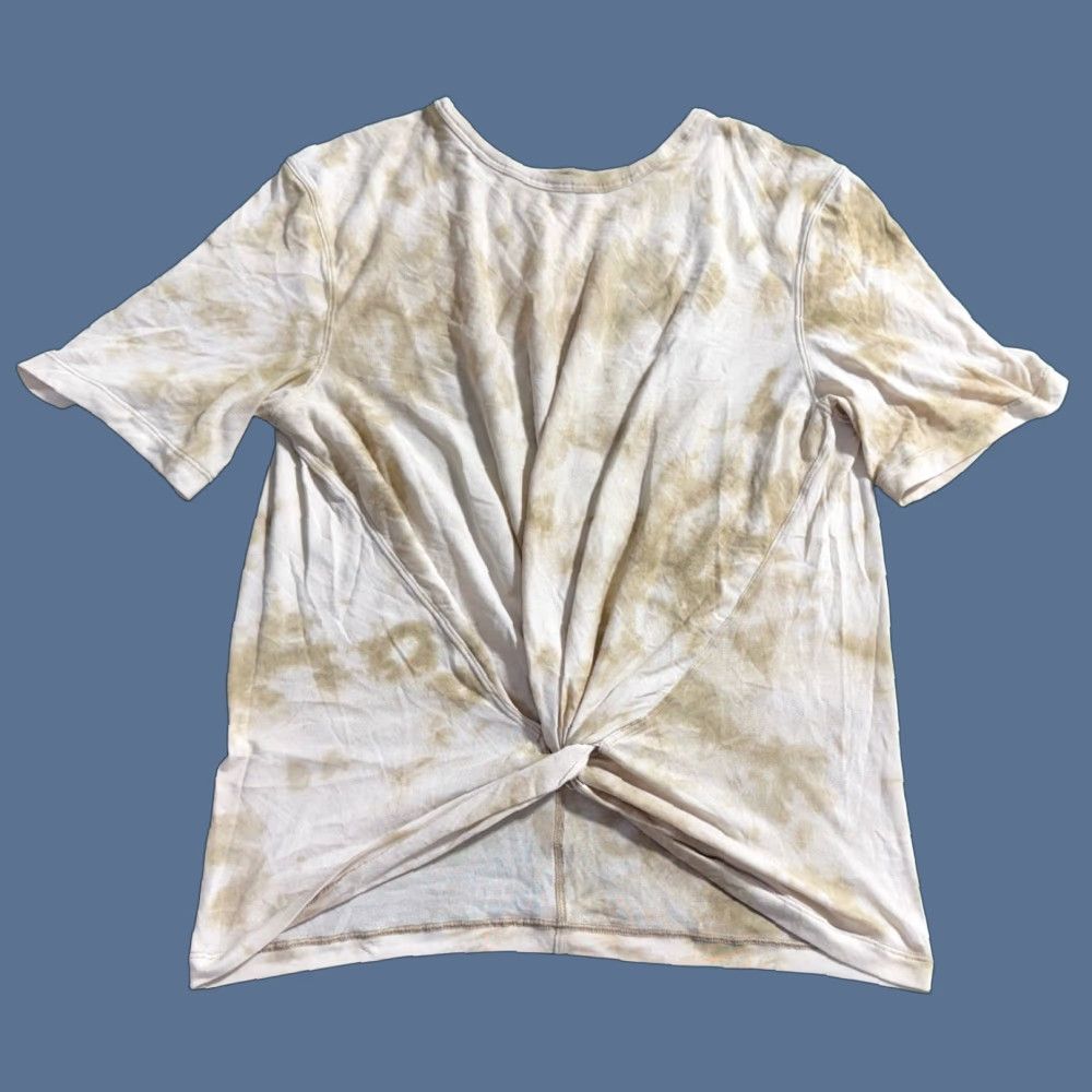 Lululemon LULULEMON Top Womens Diamond Dye Light Ivory Crescent Tee Shirt Crew Neck Short Sleeve S Size S / US 4 / IT 40 - 1 Thumbnail