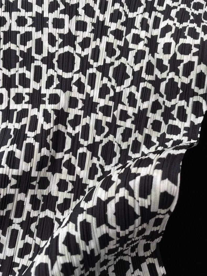 Issey Miyake Issey Miyake size:3 Black and white star snowflake short-s Size M / US 6-8 / IT 42-44 - 5 Thumbnail