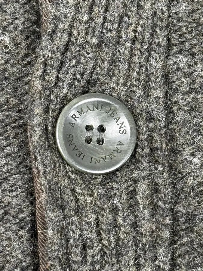 Armani 2010s Armani Khaki Green Wool Buttoned Sweater Size US S / EU 44-46 / 1 - 8 Thumbnail