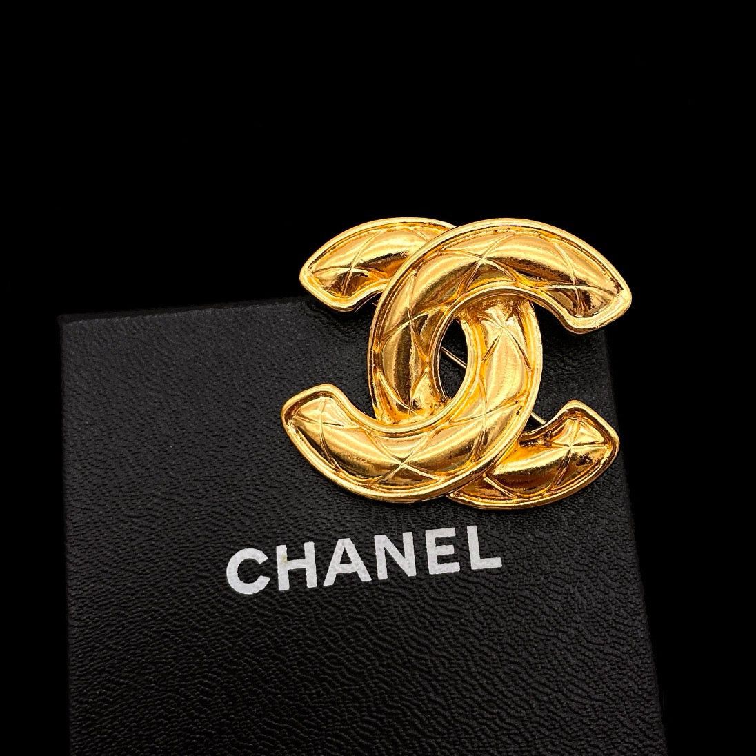 Chanel Chanel Coco Mark Sun Emblem Brooch Size ONE SIZE - 1 Thumbnail