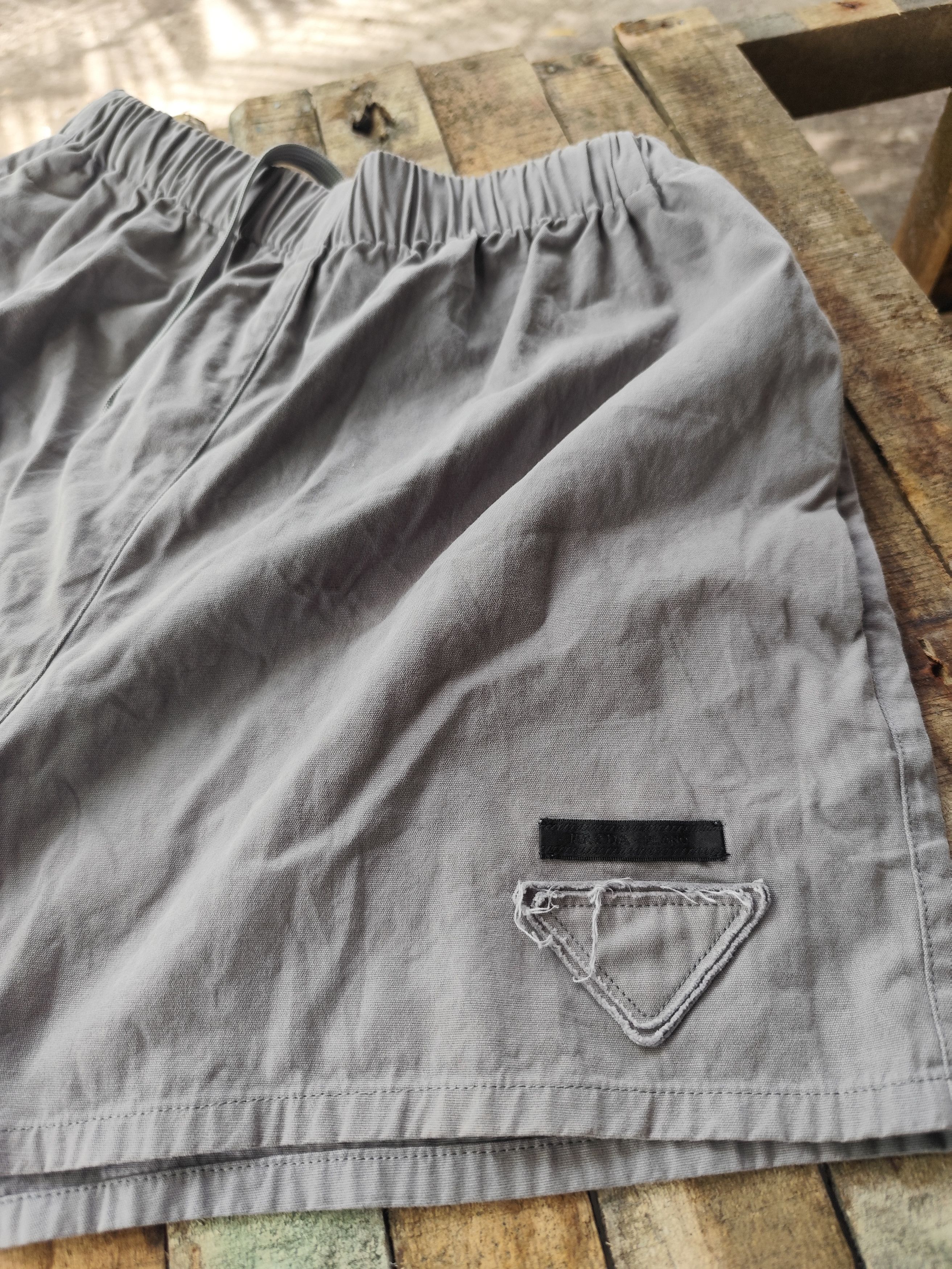 Prada Prada sexy shorts Size 25" / US 0 / IT 36 - 2 Thumbnail