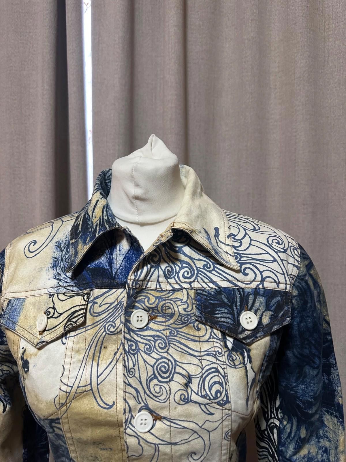 Just Cavalli 2000s Cavalli Chinese Ink Flowers Cropped Beige Jacket Sz XS Size XS / US 0-2 / IT 36-38 - 5 Thumbnail