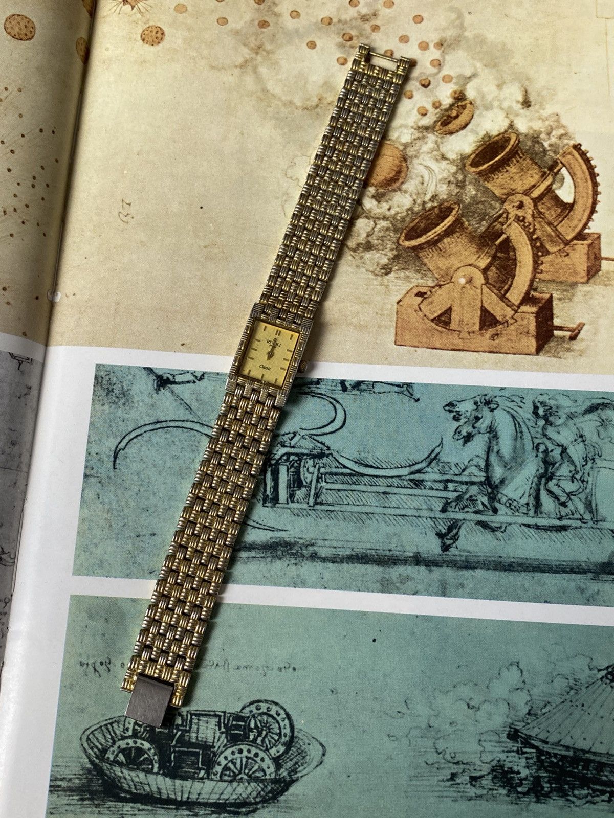 Japanese Brand Rare Retro Rivoli Futuristic Avant-Garde Watch 90s Size ONE SIZE - 1 Thumbnail