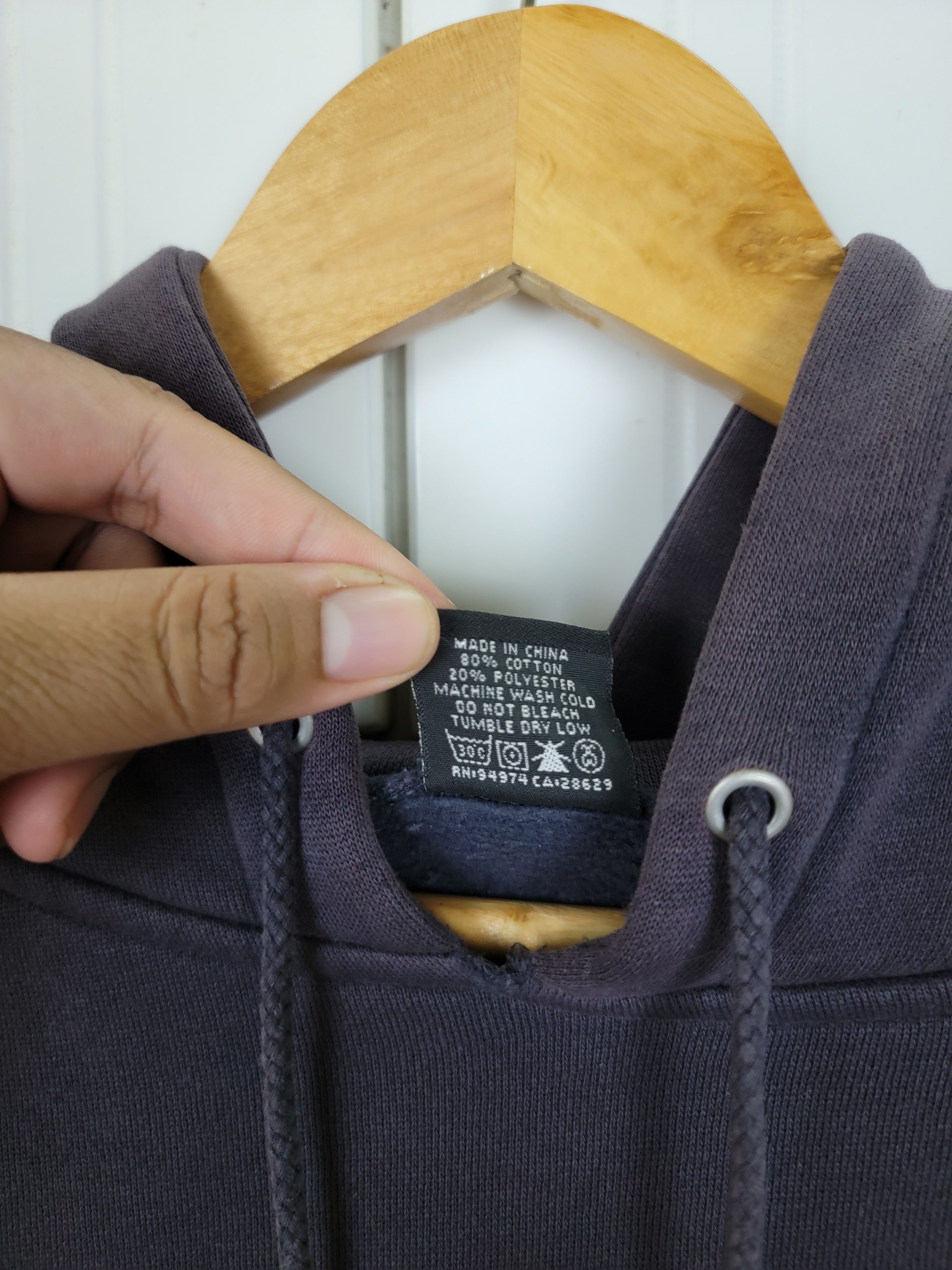 Stussy × Vintage Vintage Stussy Crossbone Pullover Hoodies Size US L / EU 52-54 / 3 - 10 Thumbnail
