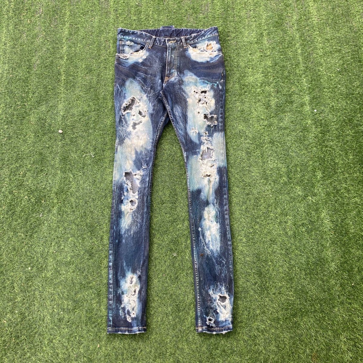 If Six Was Nine LE GRANDE BLEU (L.G.B) RIPPED JEANS Size US 32 / EU 48 - 1 Thumbnail