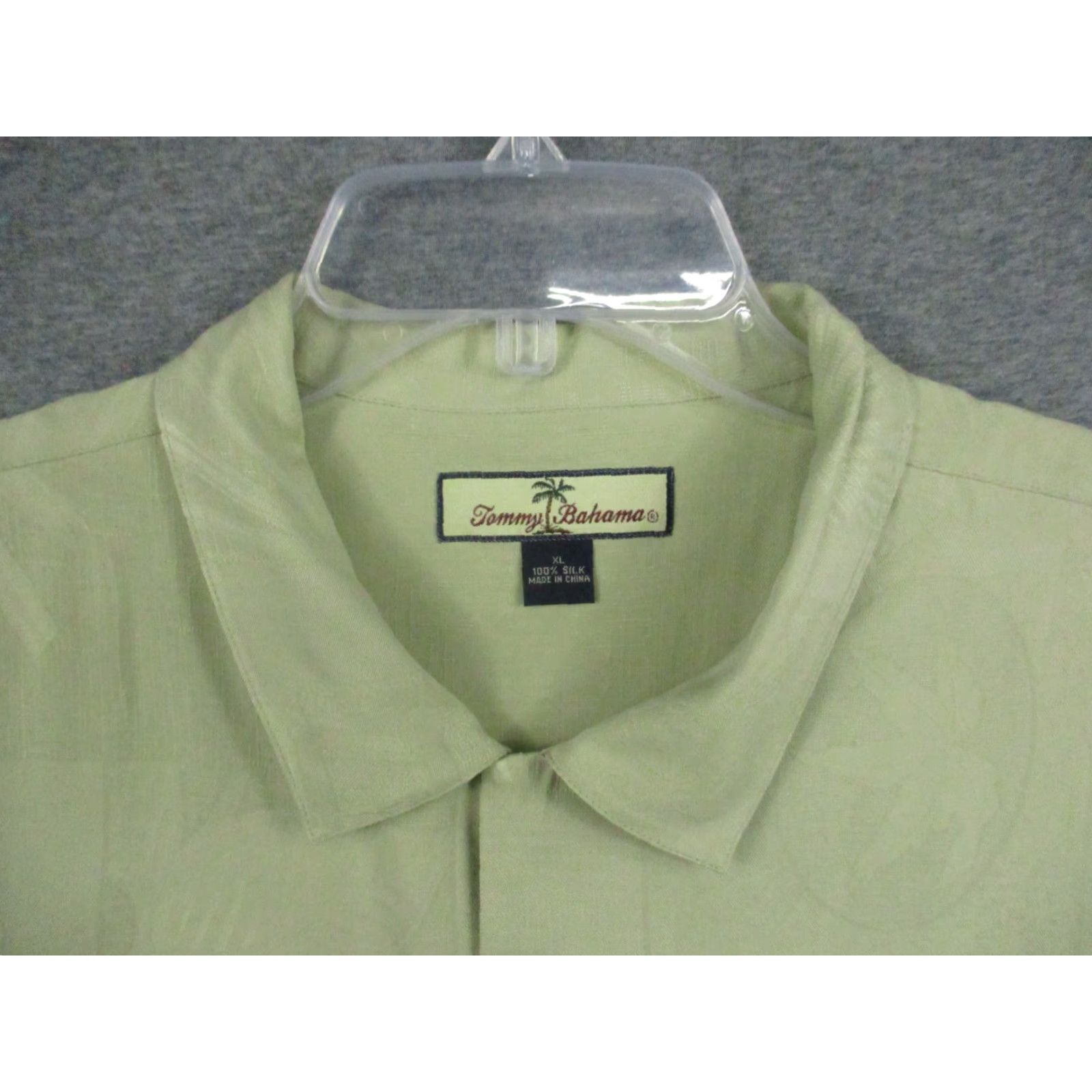 Tommy Bahama Tommy Bahama Shirt XL 100% Silk Palm Drink Cocktail Pattern Light Olive Green Floral Button-Up Short Sleeve Mens Shirt Size US XL / EU 56 / 4 - 4 Thumbnail